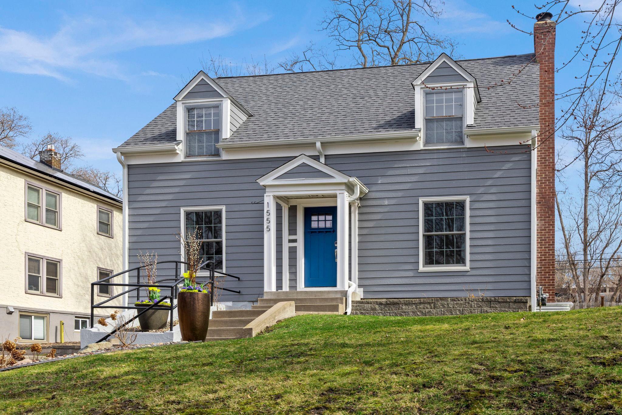 1555 E River Ter, Minneapolis, MN 55414
