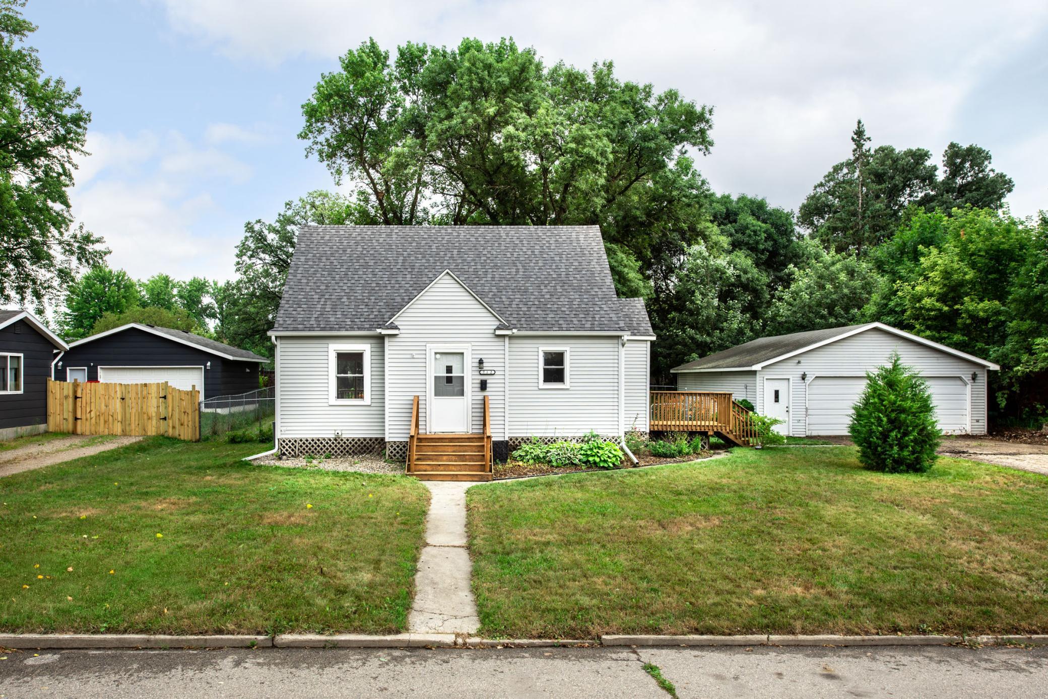 712 4th Ave E, Alexandria, MN 56308