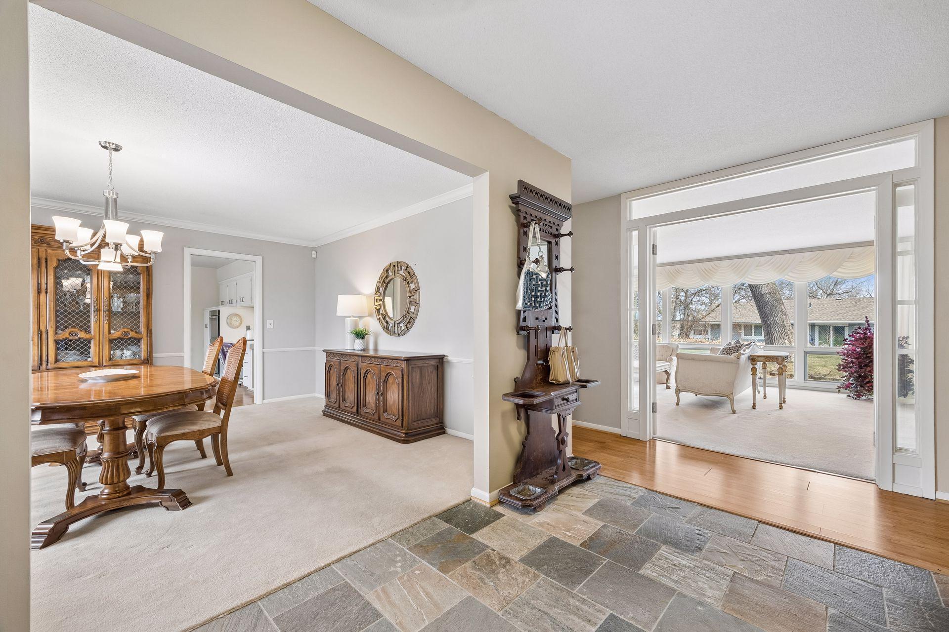 1566 Sumter Ave N, Golden Valley, MN 55427