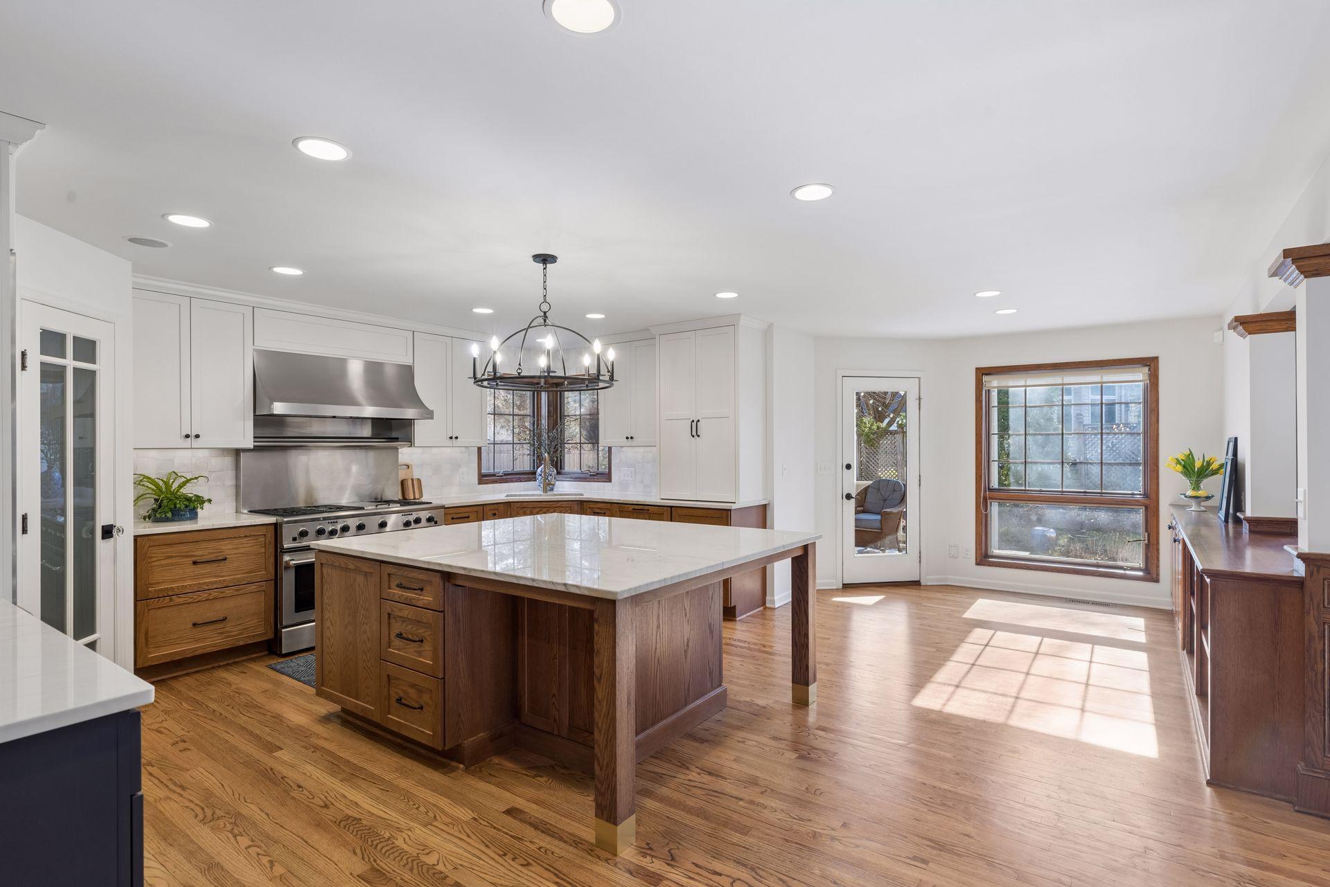 4481 Snail Lake Blvd, Shoreview, MN 55126