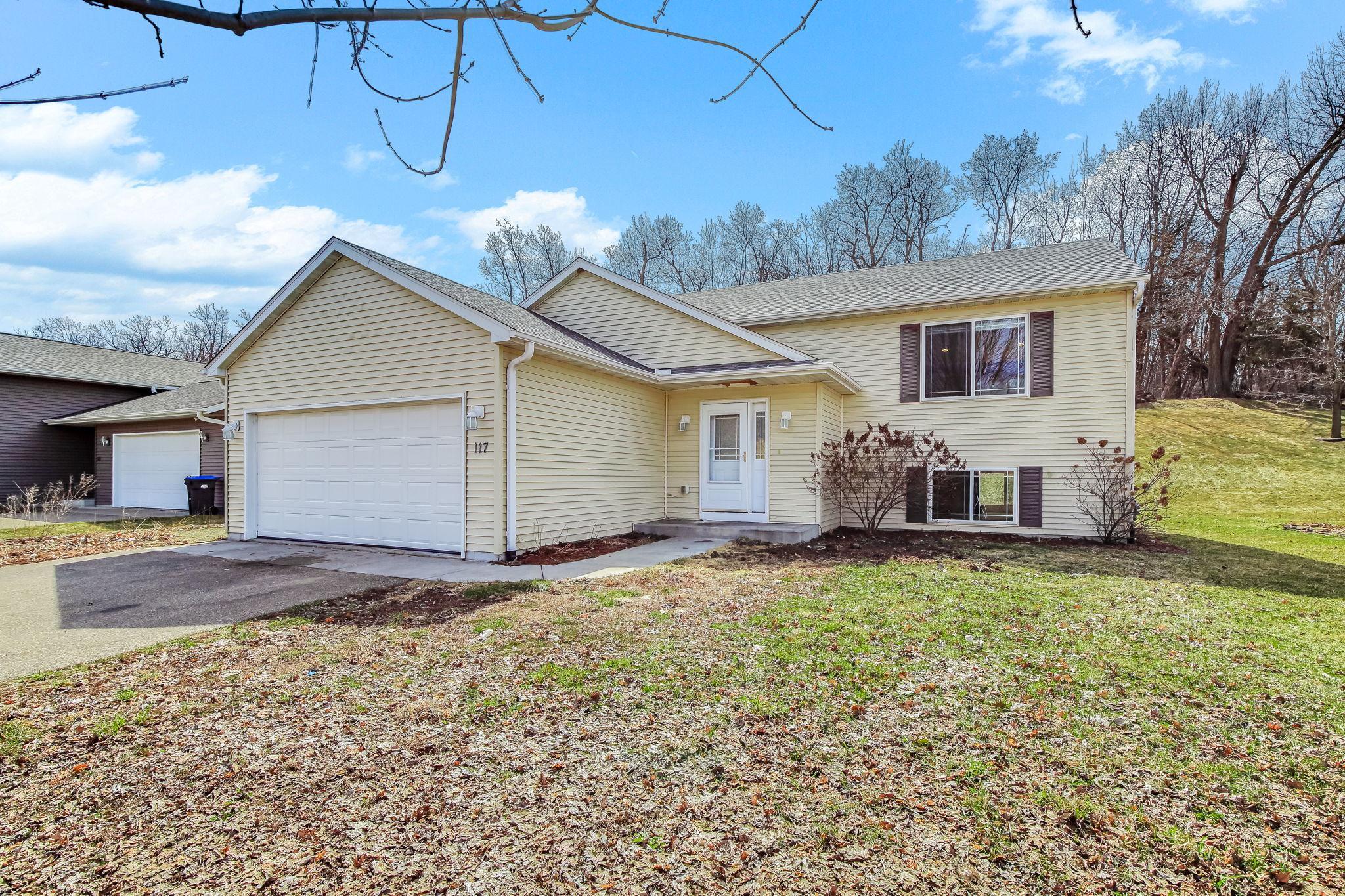 117 Valley Ct, Cannon Falls, MN 55009