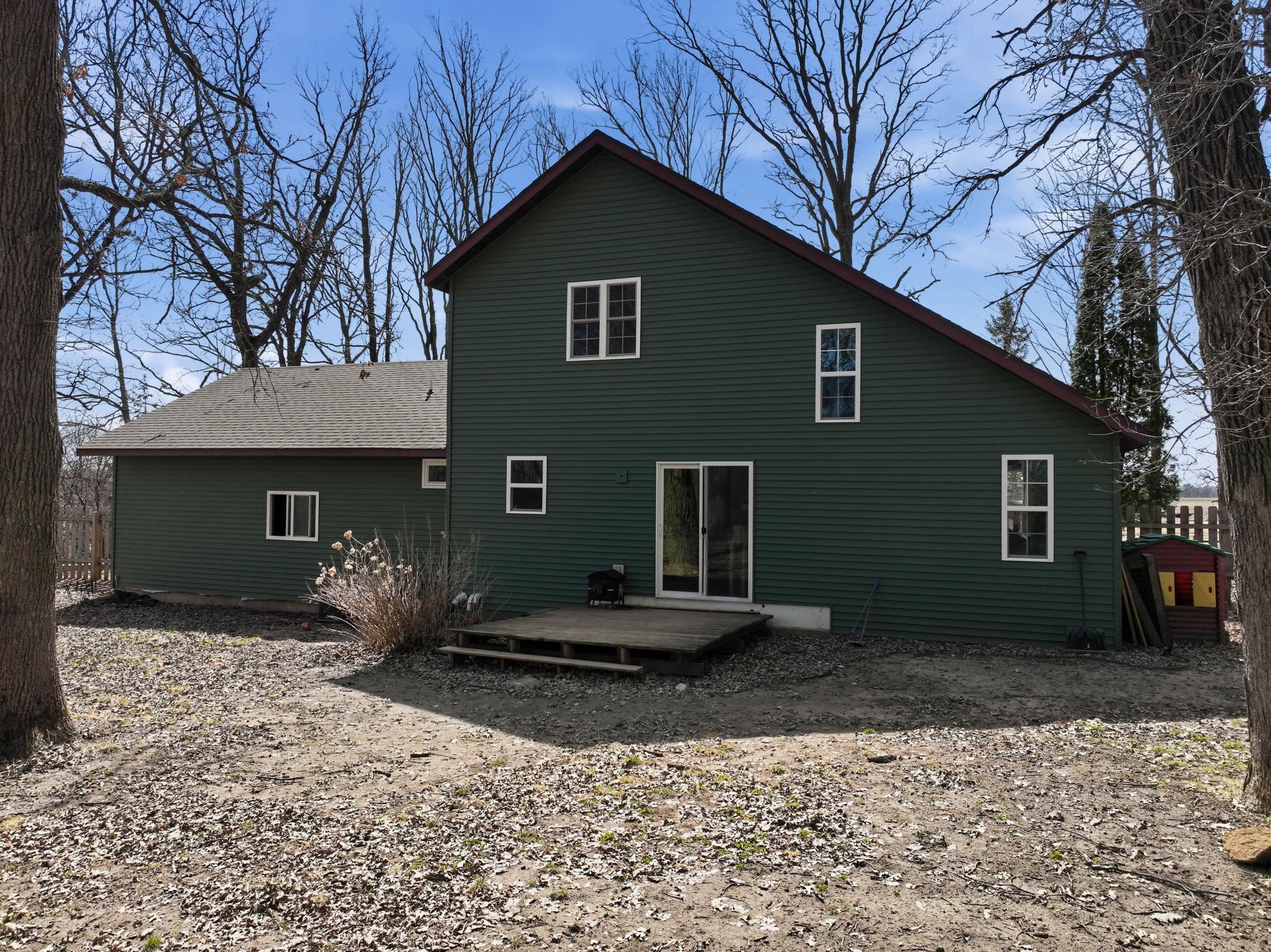 527 10th Ave, Clear Lake, WI 54005