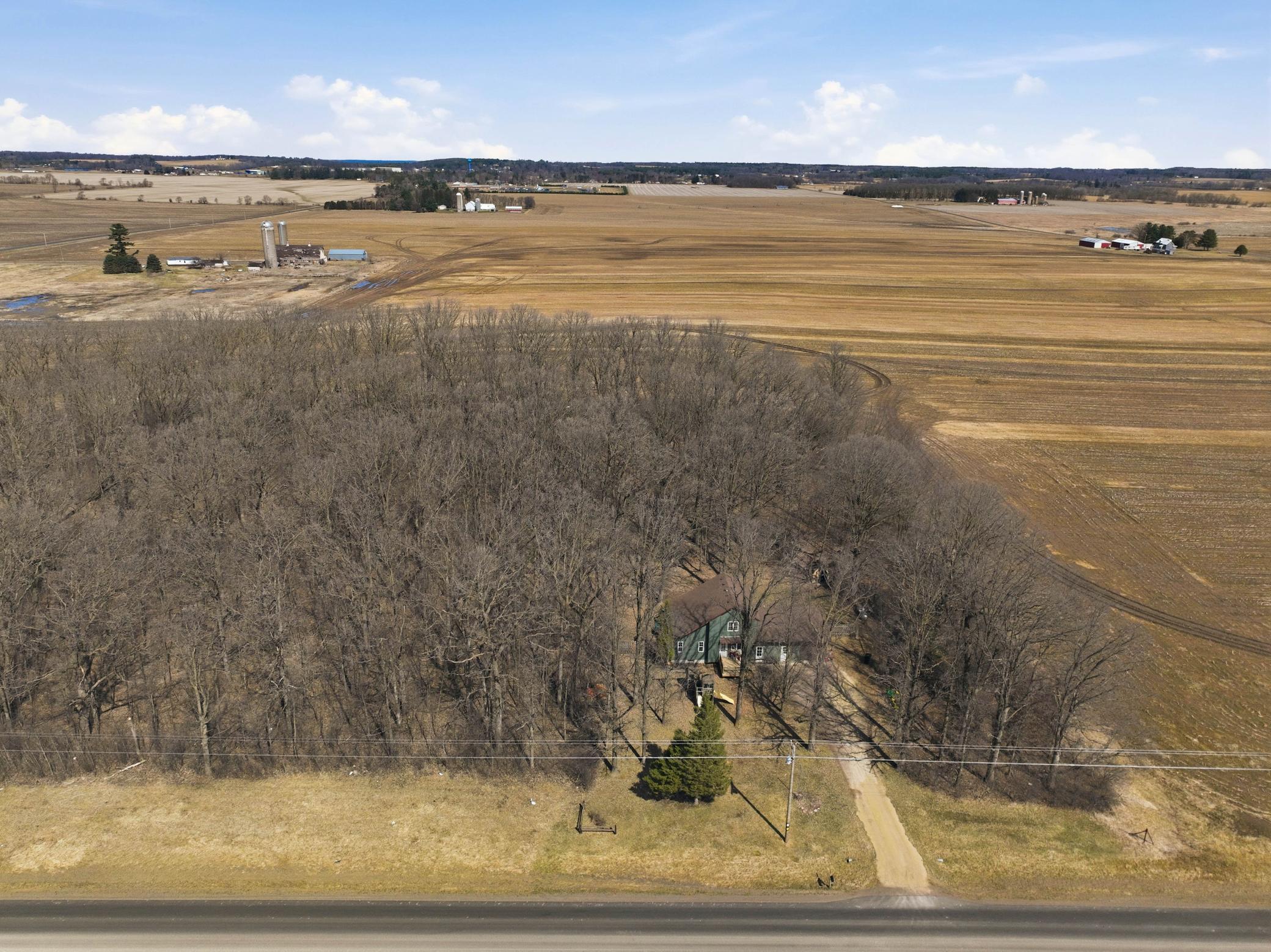 527 10th Ave, Clear Lake, WI 54005