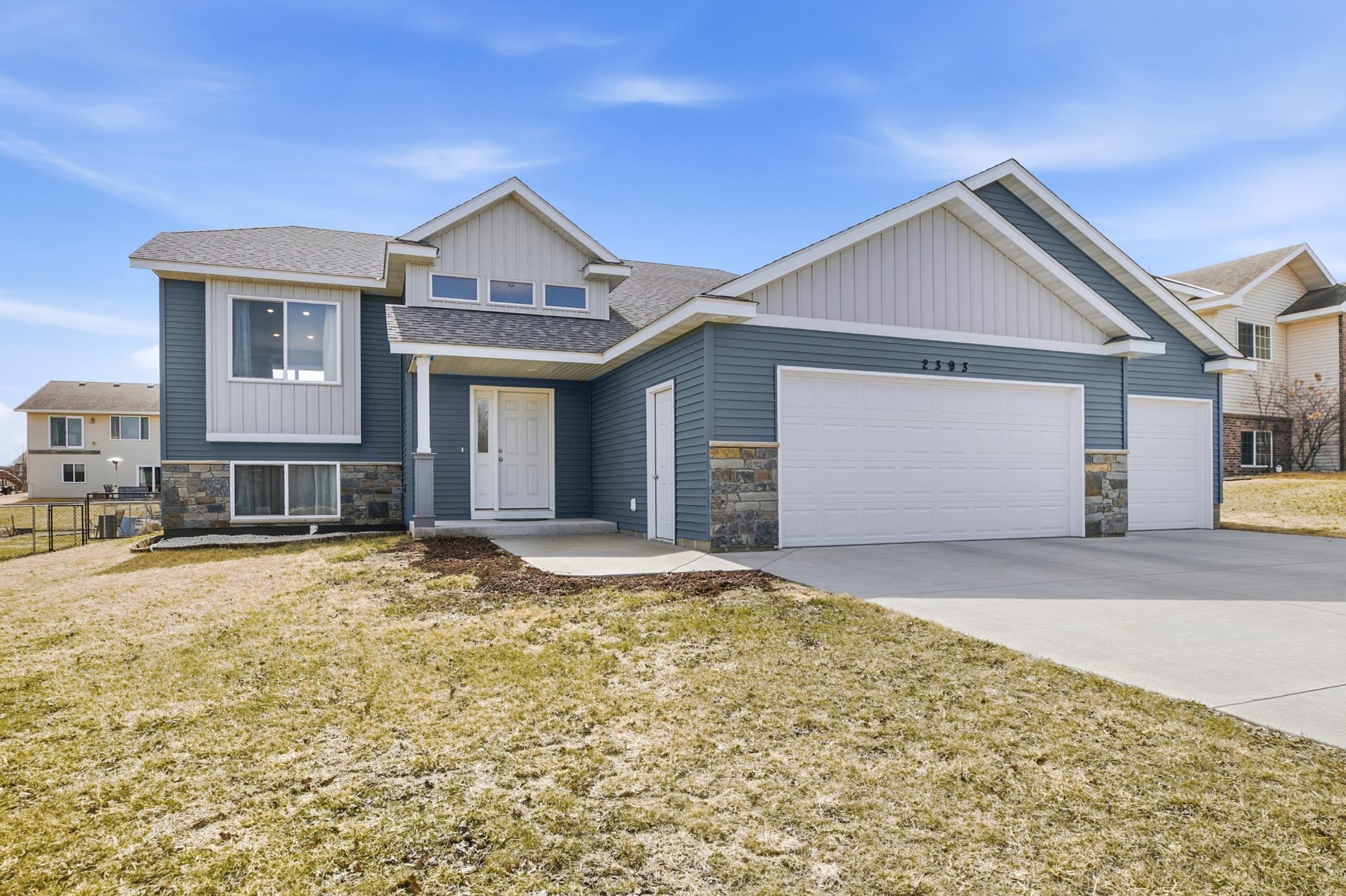 2393 Topaz St, Saint Augusta, MN 56301