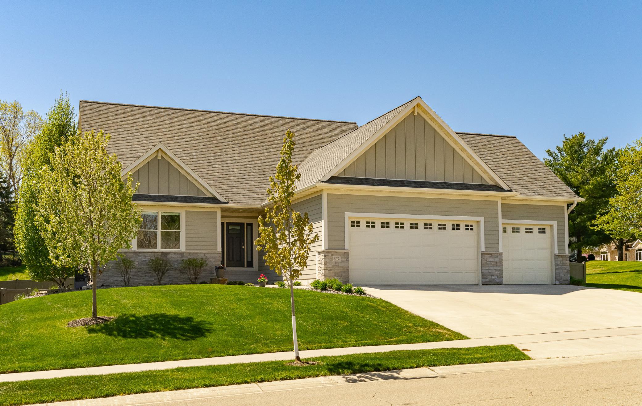 342 Wimbledon Hills Dr SW, Rochester, MN 55902