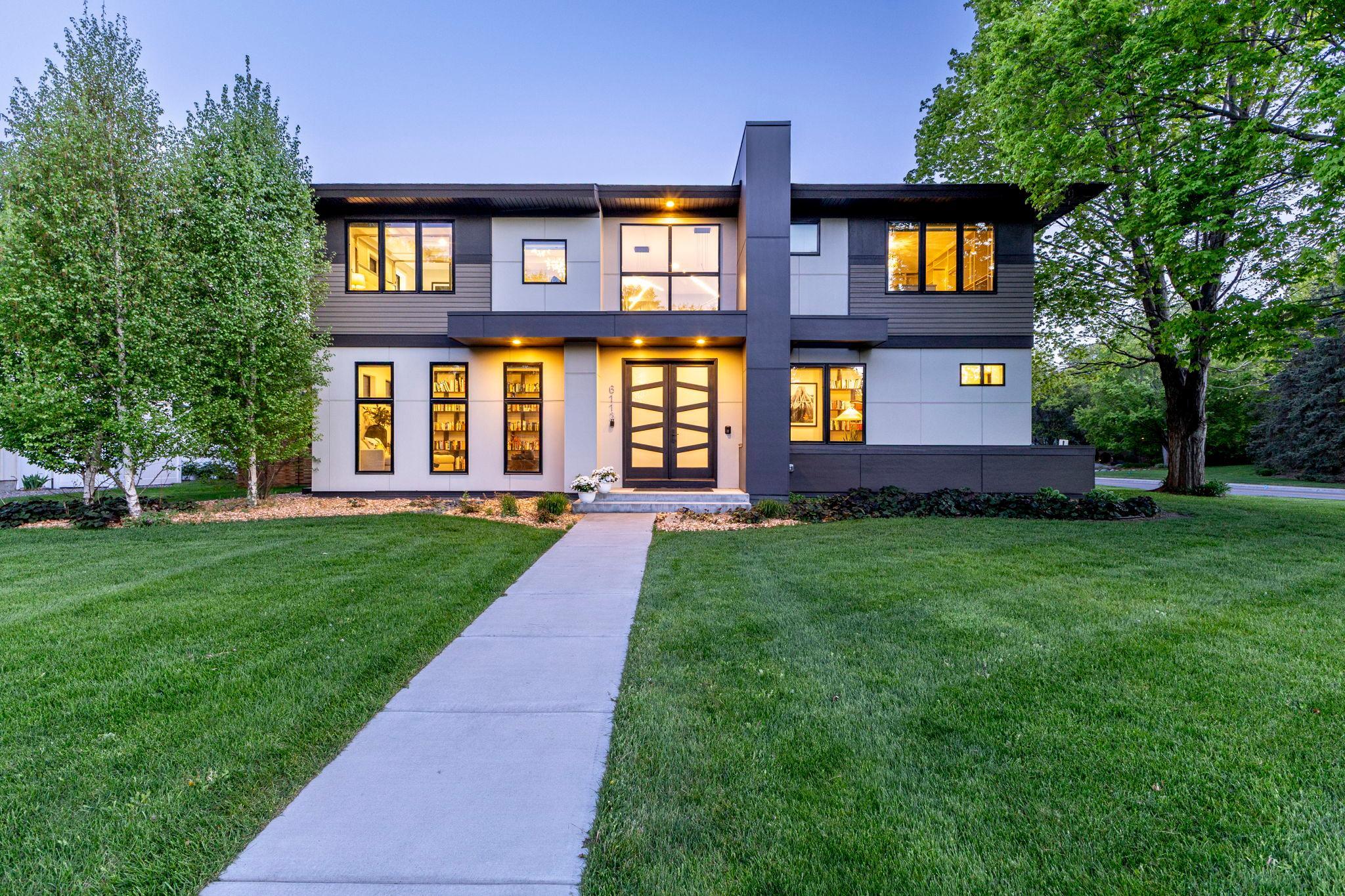 6113 Jeffrey Ln, Edina, MN 55436