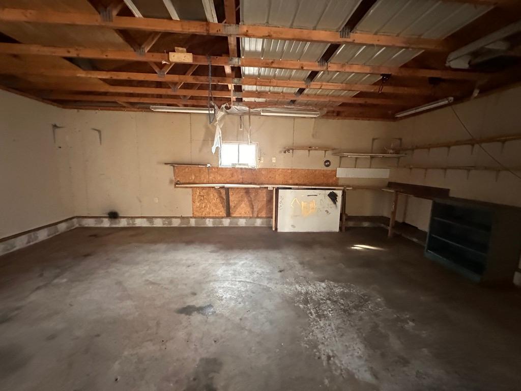 2076 Flanders Rd, North Saint Paul, MN 55109