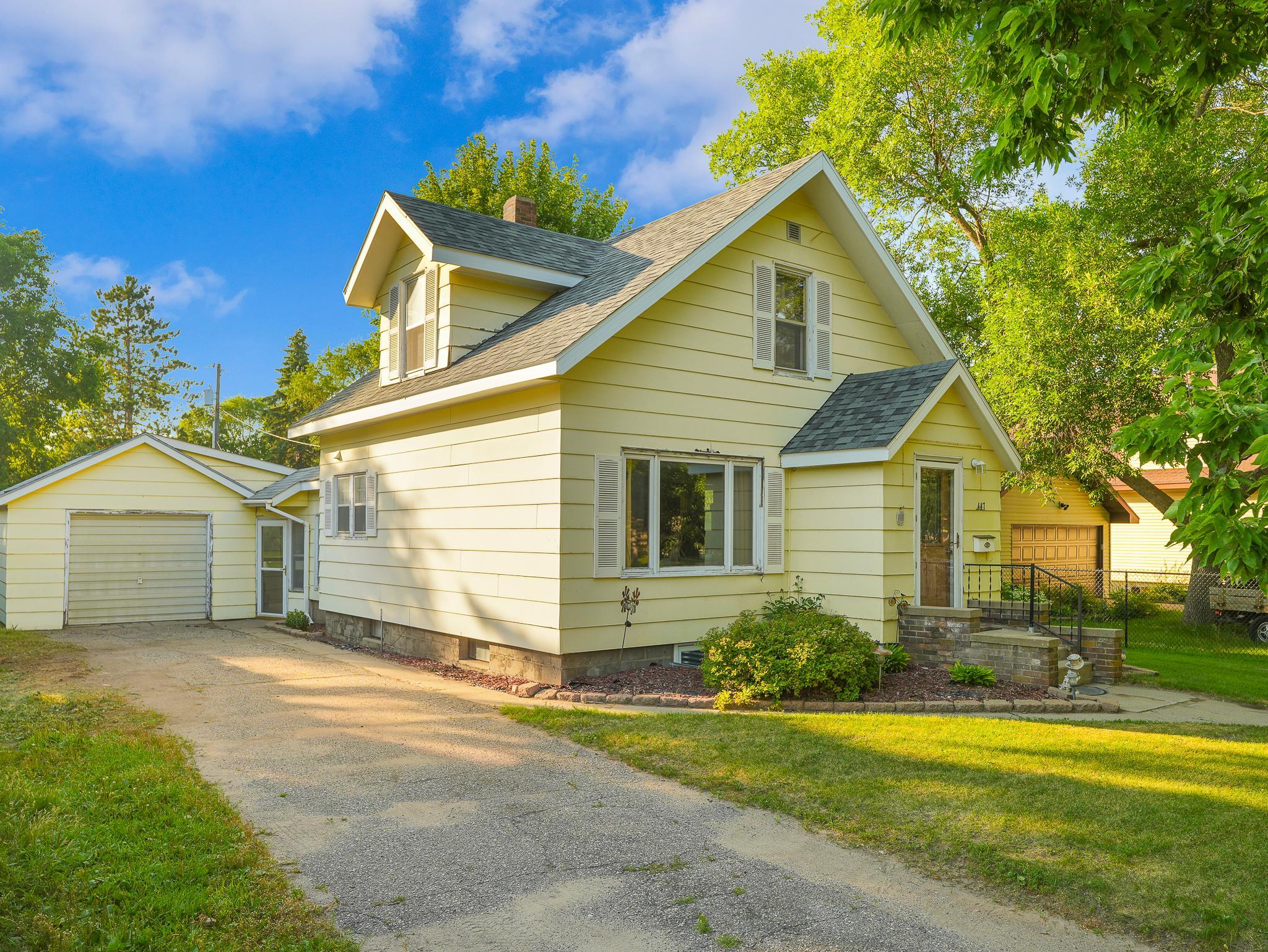 447 2nd Ave Ne, Perham, MN 56573