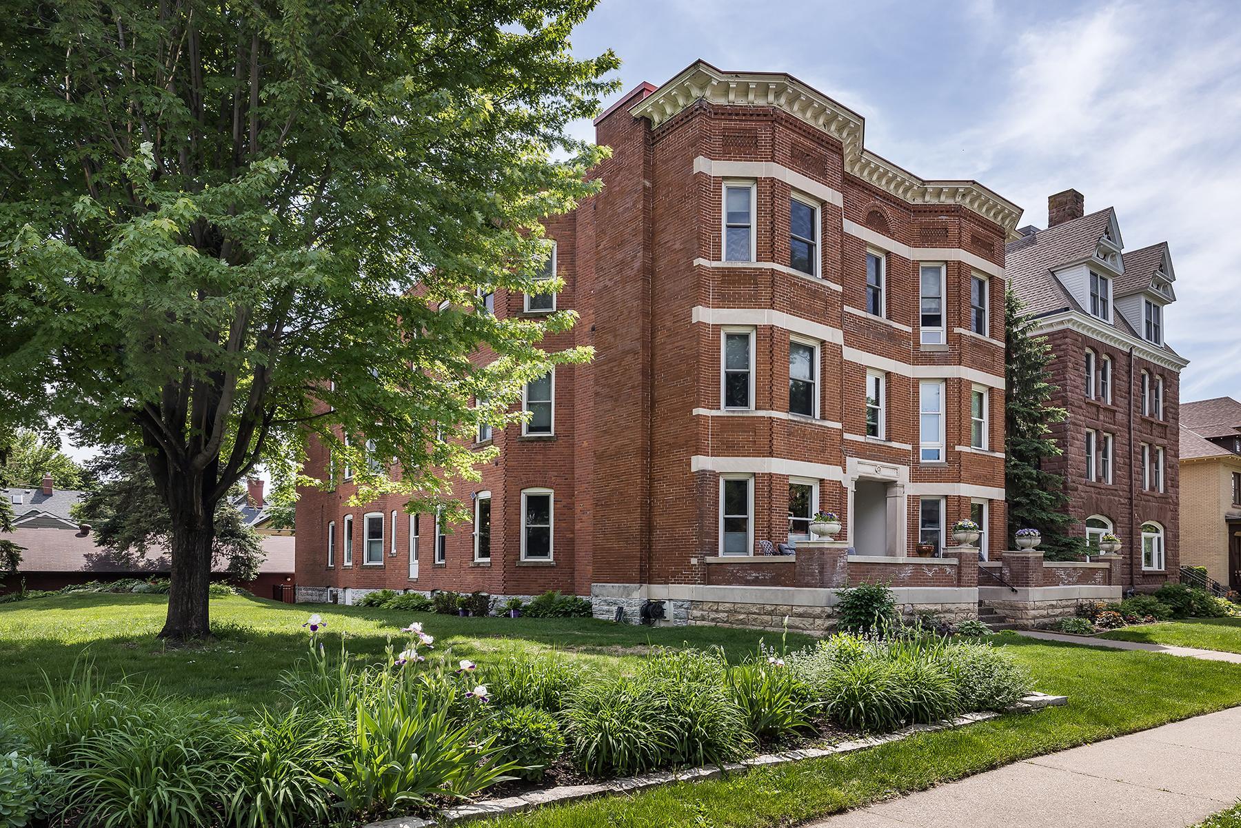 528 Ashland Ave #2, Saint Paul, MN 55102