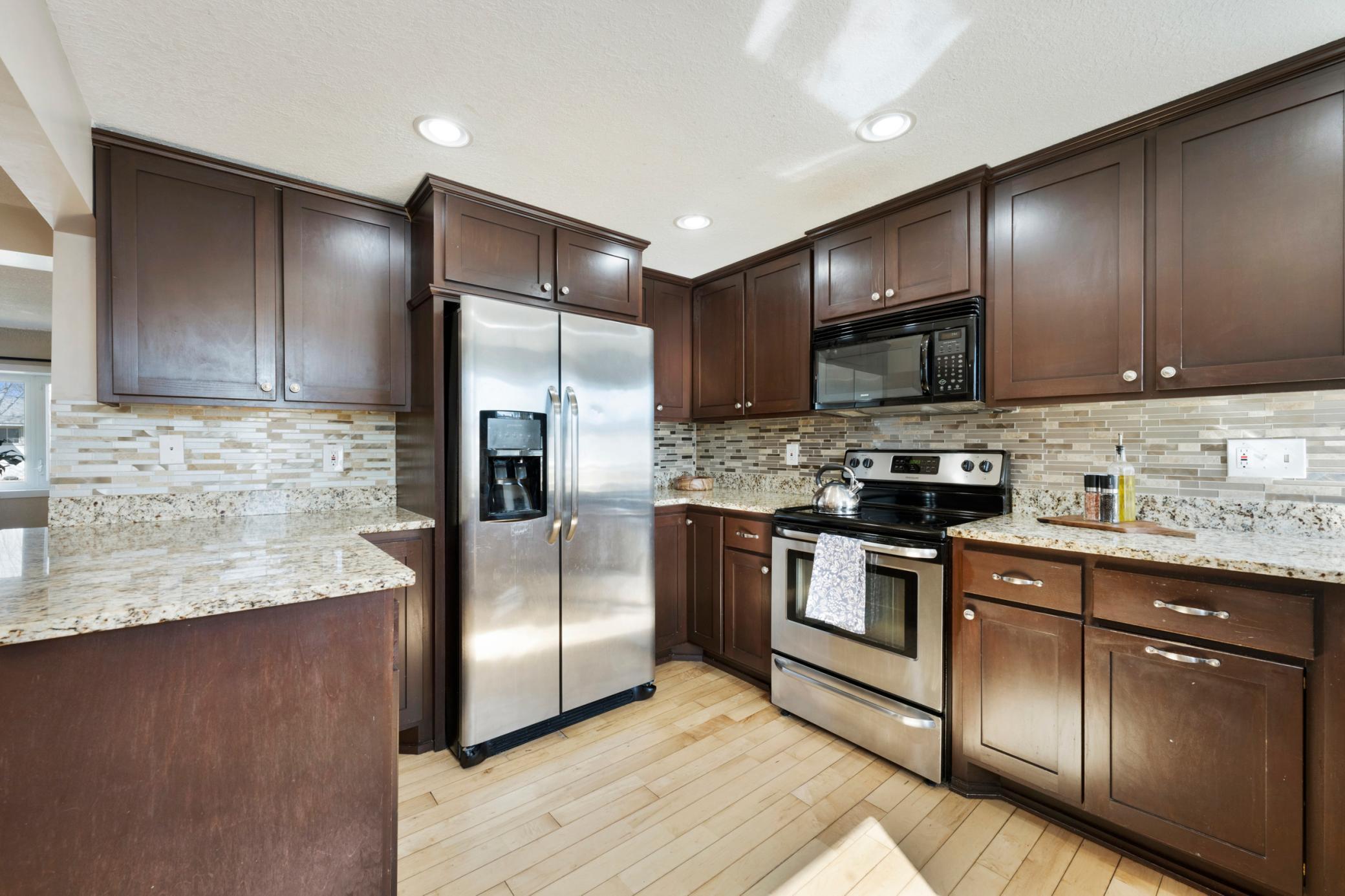 208 5th Ave SE, Osseo, MN 55369
