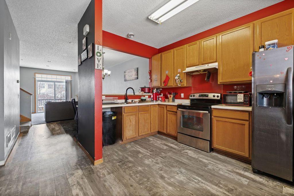 7521 Welcome Ave N, Brooklyn Park, MN 55443