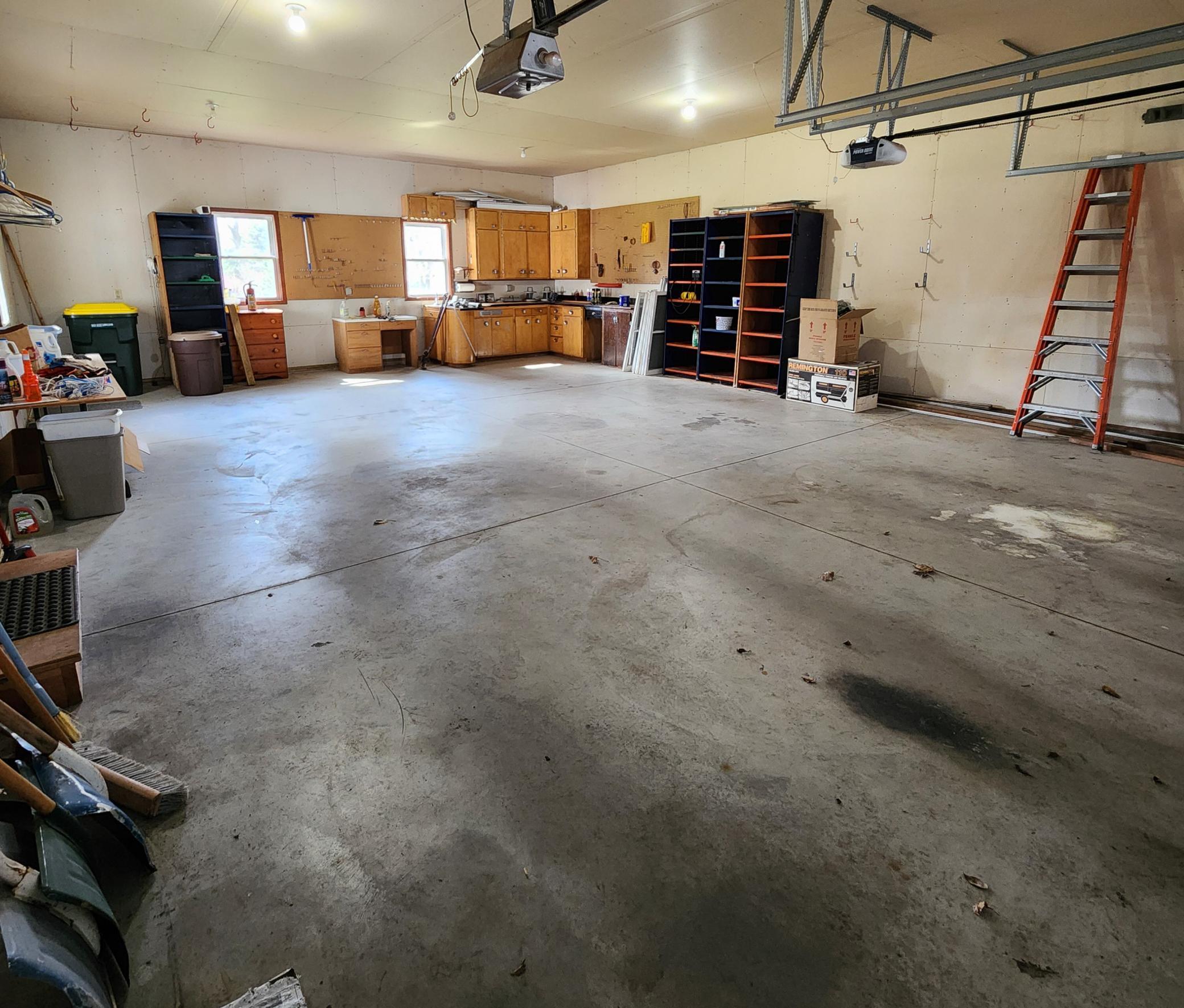 101 Elm Grove Ln, Prinsburg, MN 56281