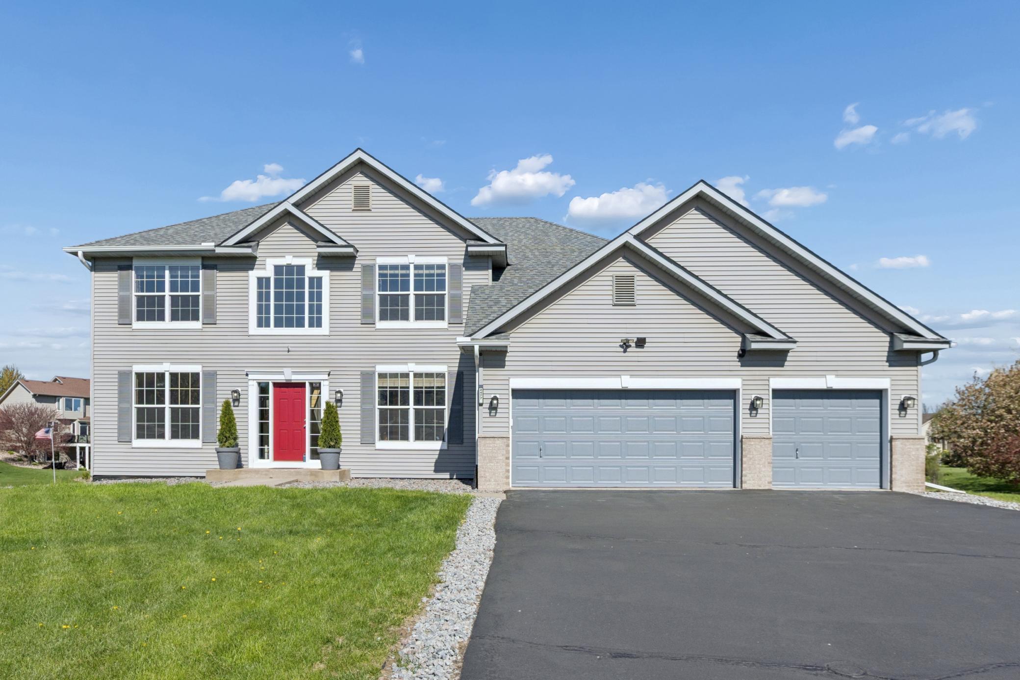 2477 Grey Owl Ct, Mayer, MN 55360