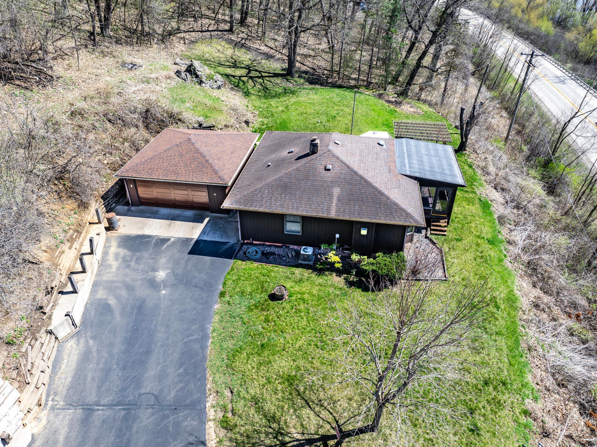 W670 State Road 35, Fountain City, WI 54629
