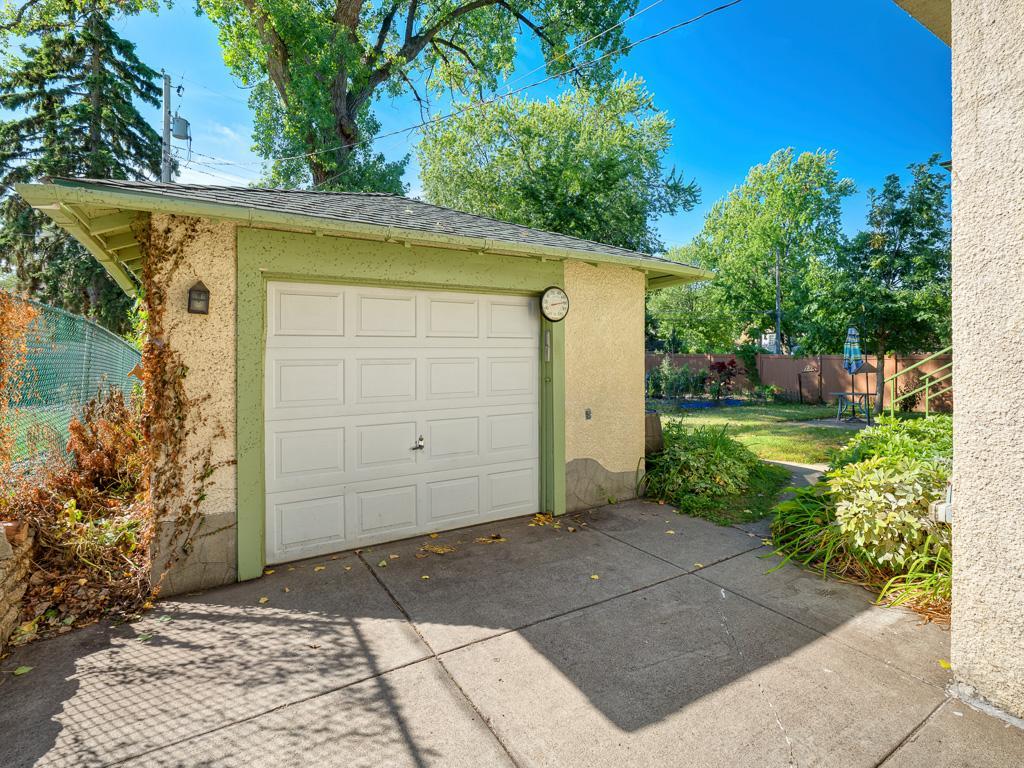 2108 Niles Ave, Saint Paul, MN 55116