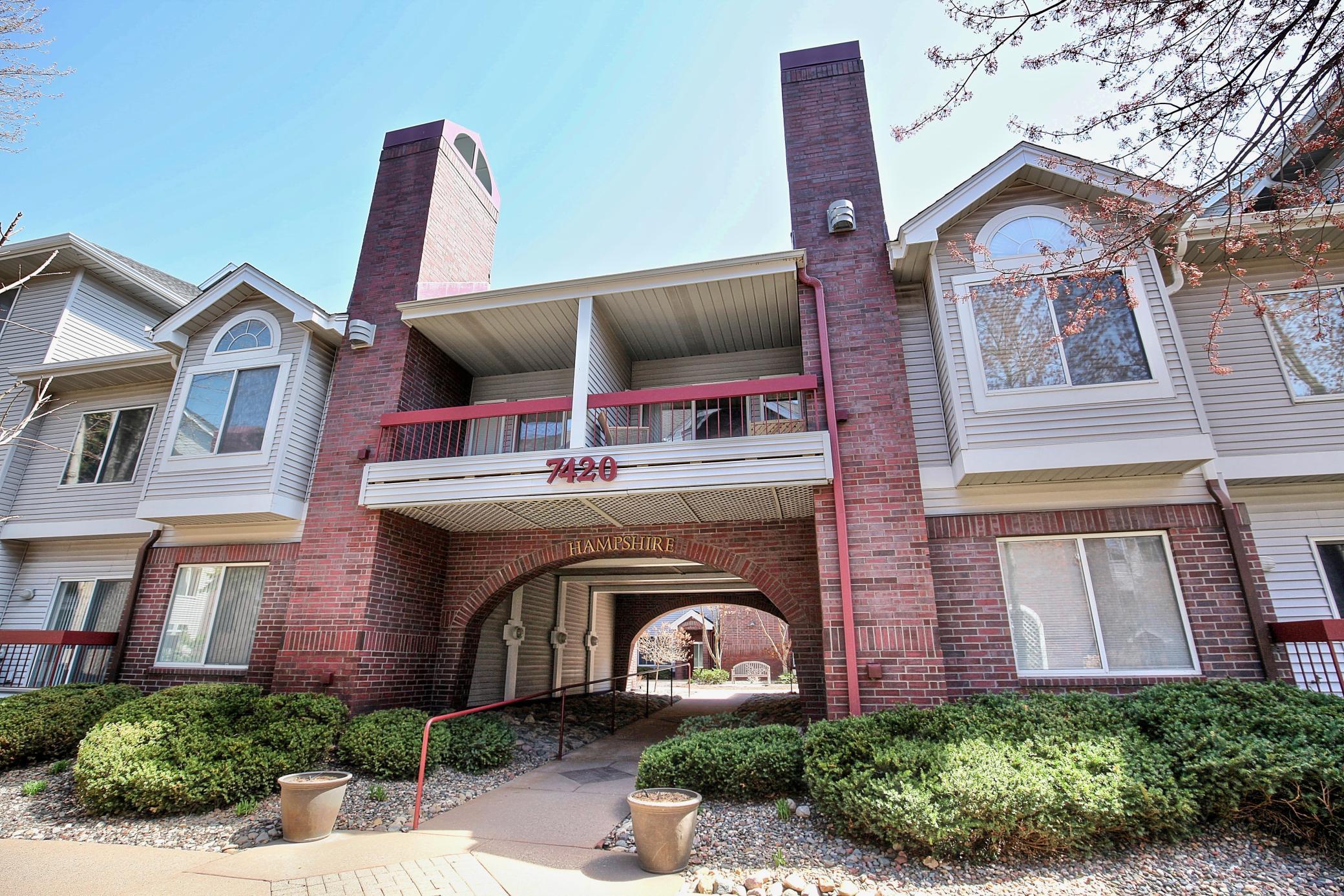 7420 Edinborough Way #6211, Edina, MN 55435