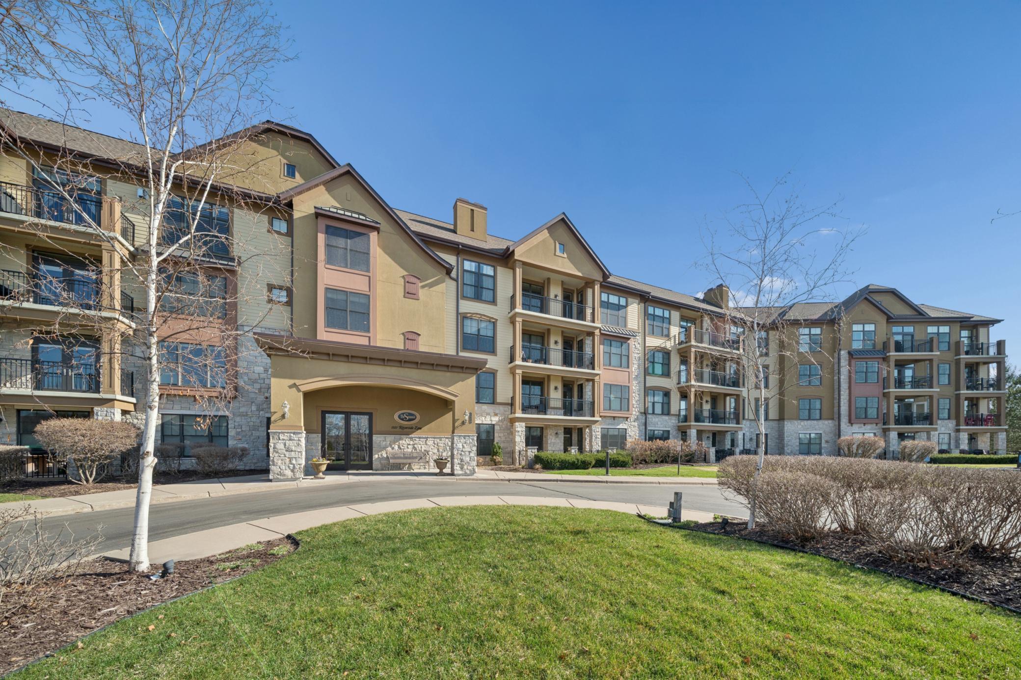 1320 Riverside Ln #103, Mendota Heights, MN 55118