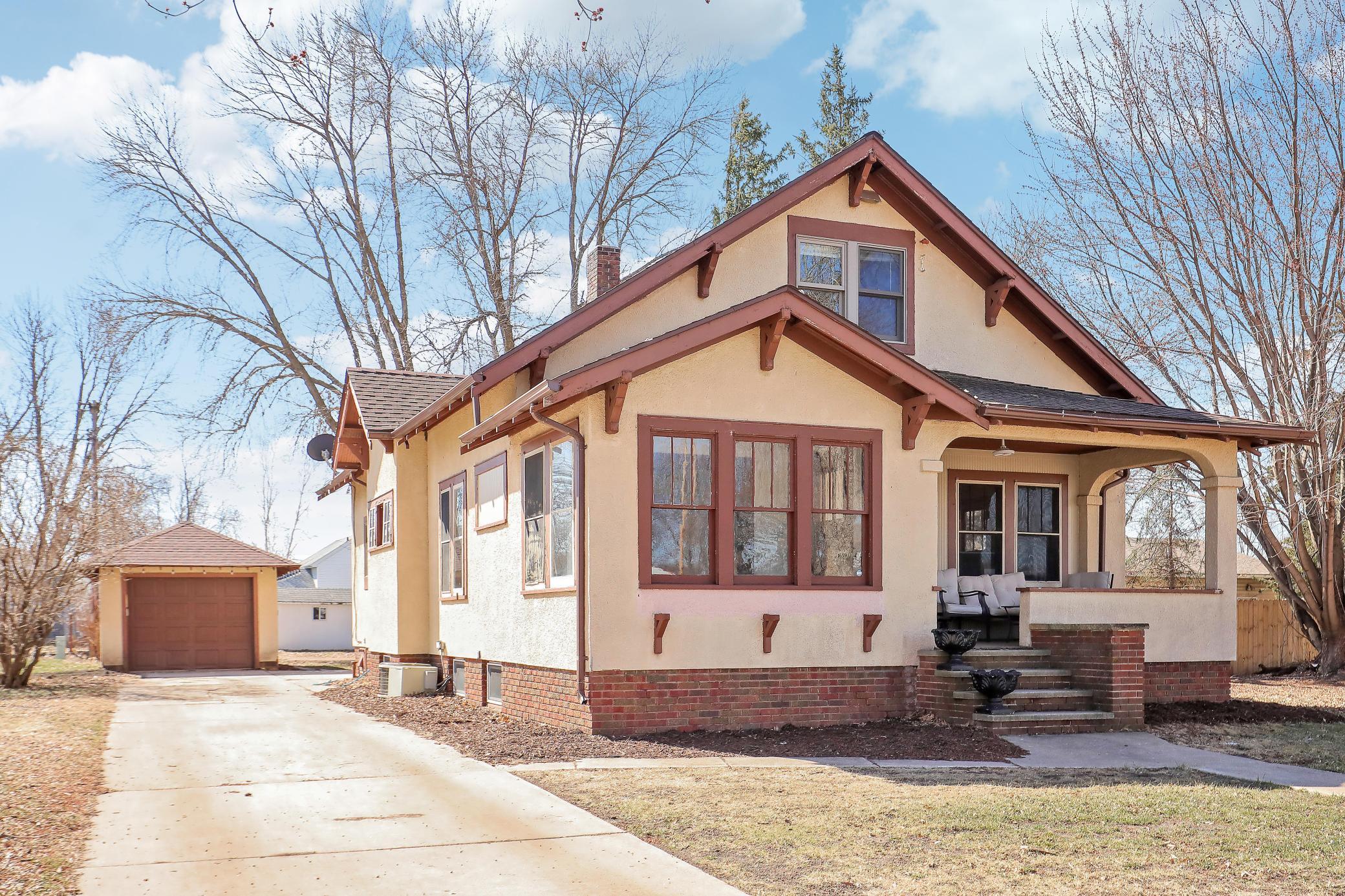 360 Mcgrann St, Green Isle, MN 55338