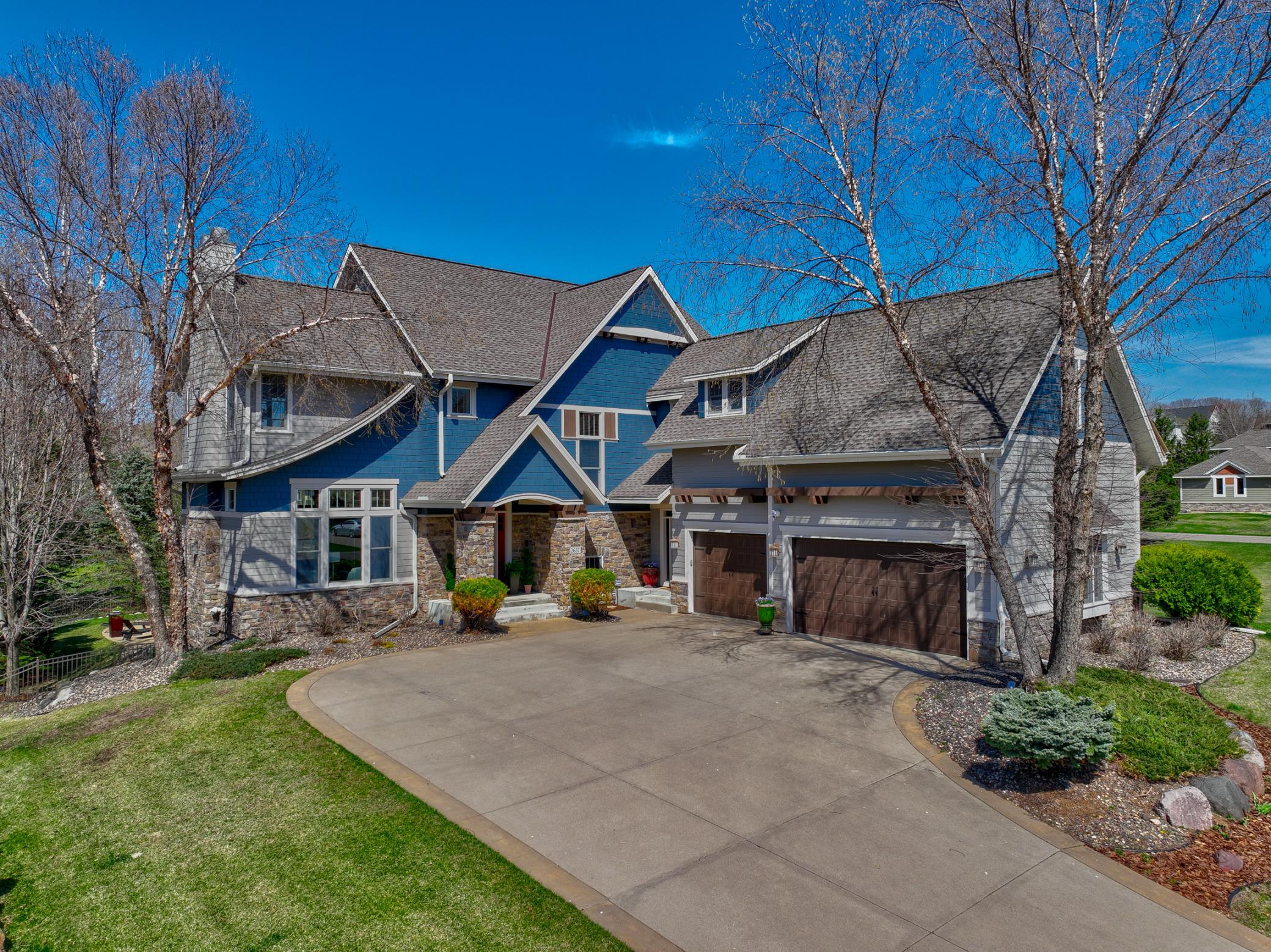 2637 Cottage Grove Pl, Woodbury, MN 55129