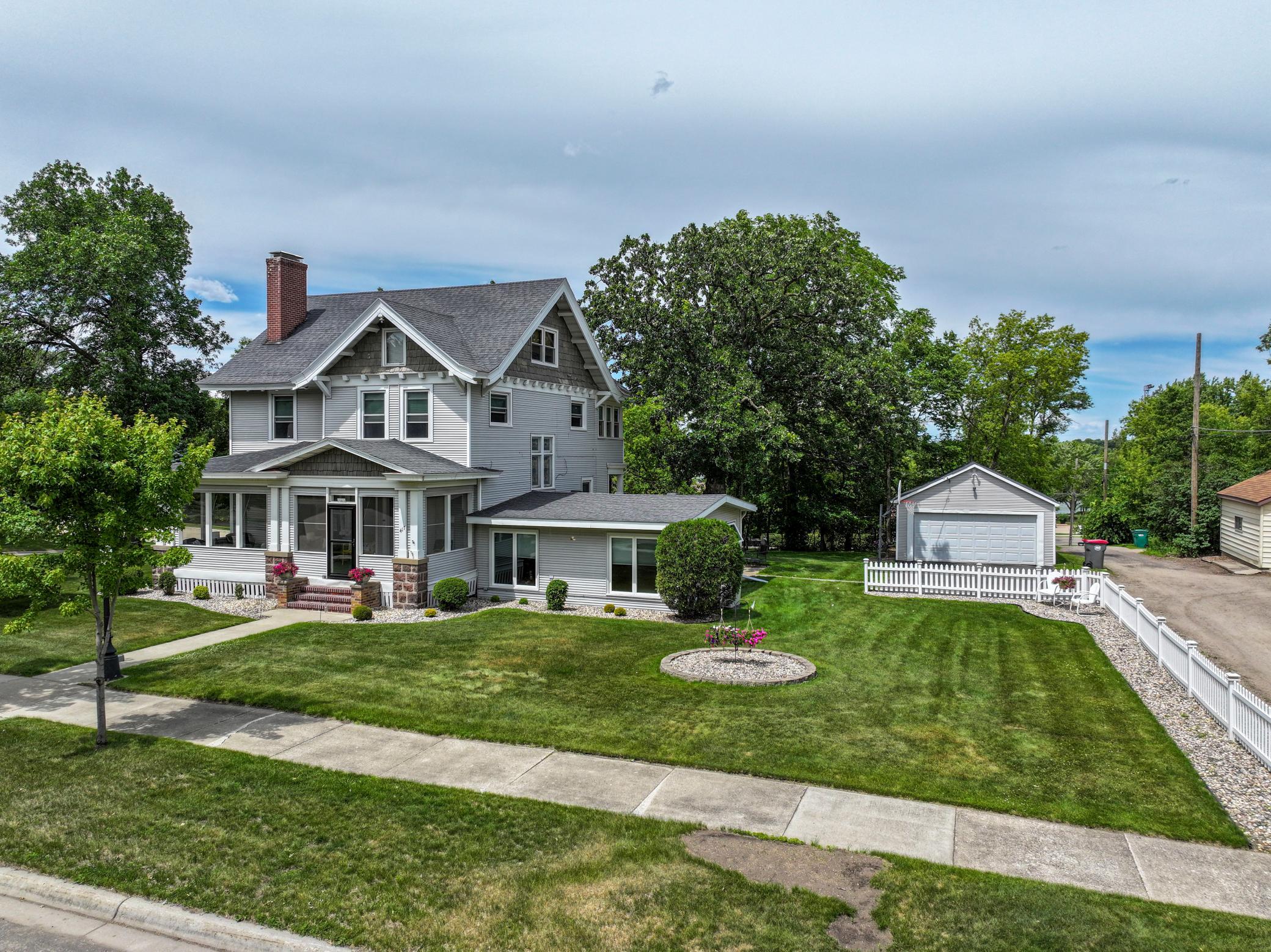 417 6th Ave W, Alexandria, MN 56308