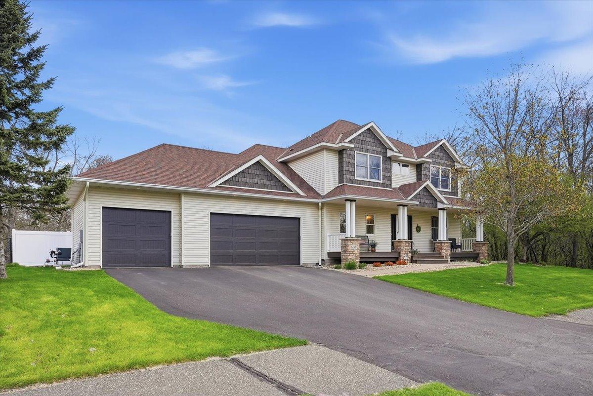 6788 210th St N, Forest Lake, MN 55025