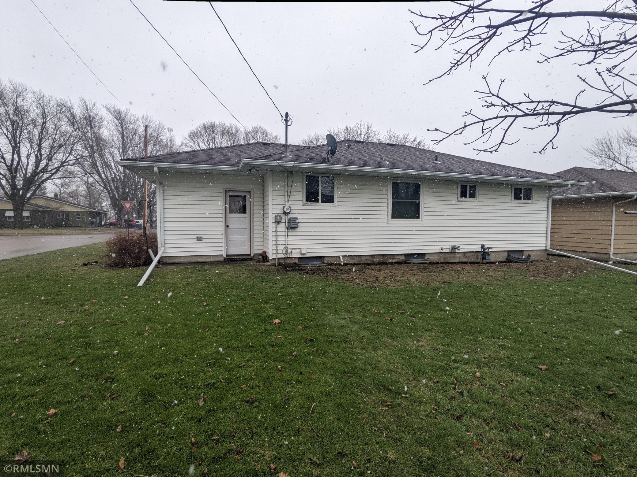 788 Clark Ave, Gibbon, MN 55335