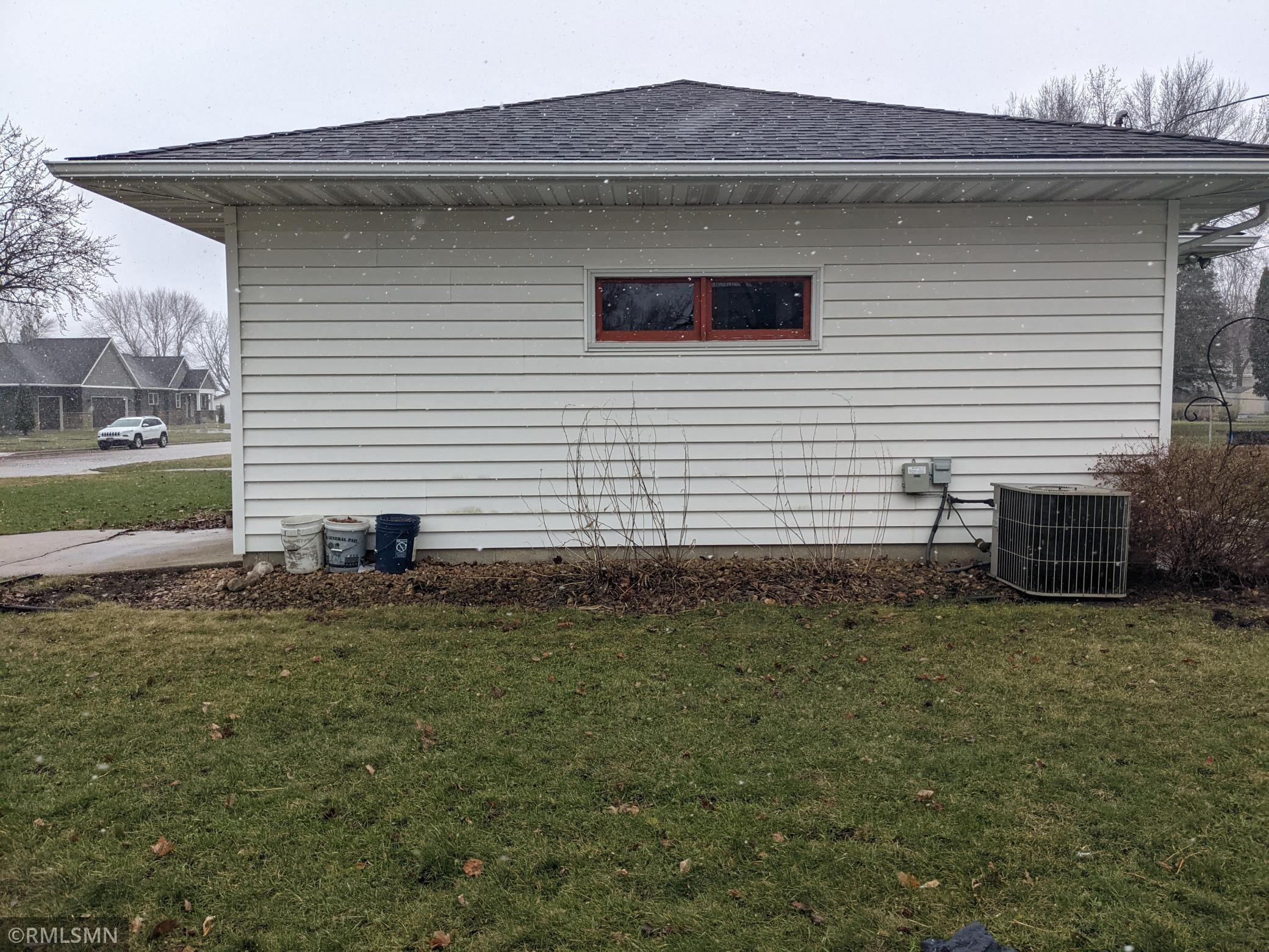 788 Clark Ave, Gibbon, MN 55335