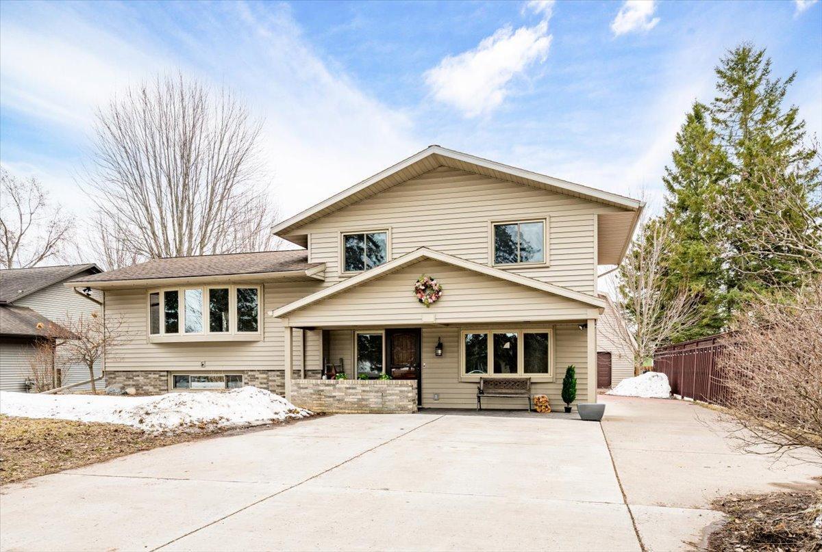 3908 N 21st St, Superior, WI 54880