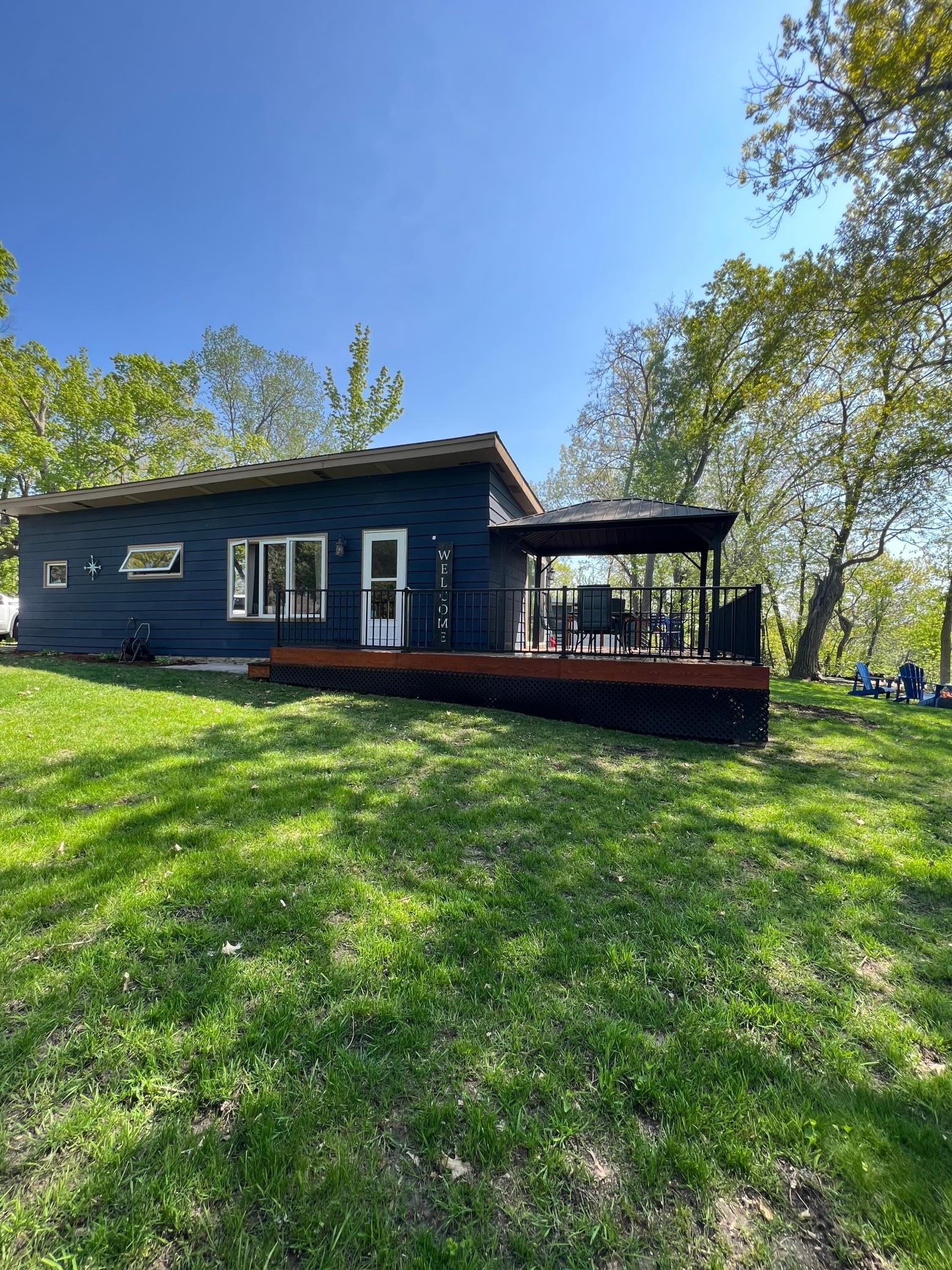 669 Grand Ave, Center City, MN 55012