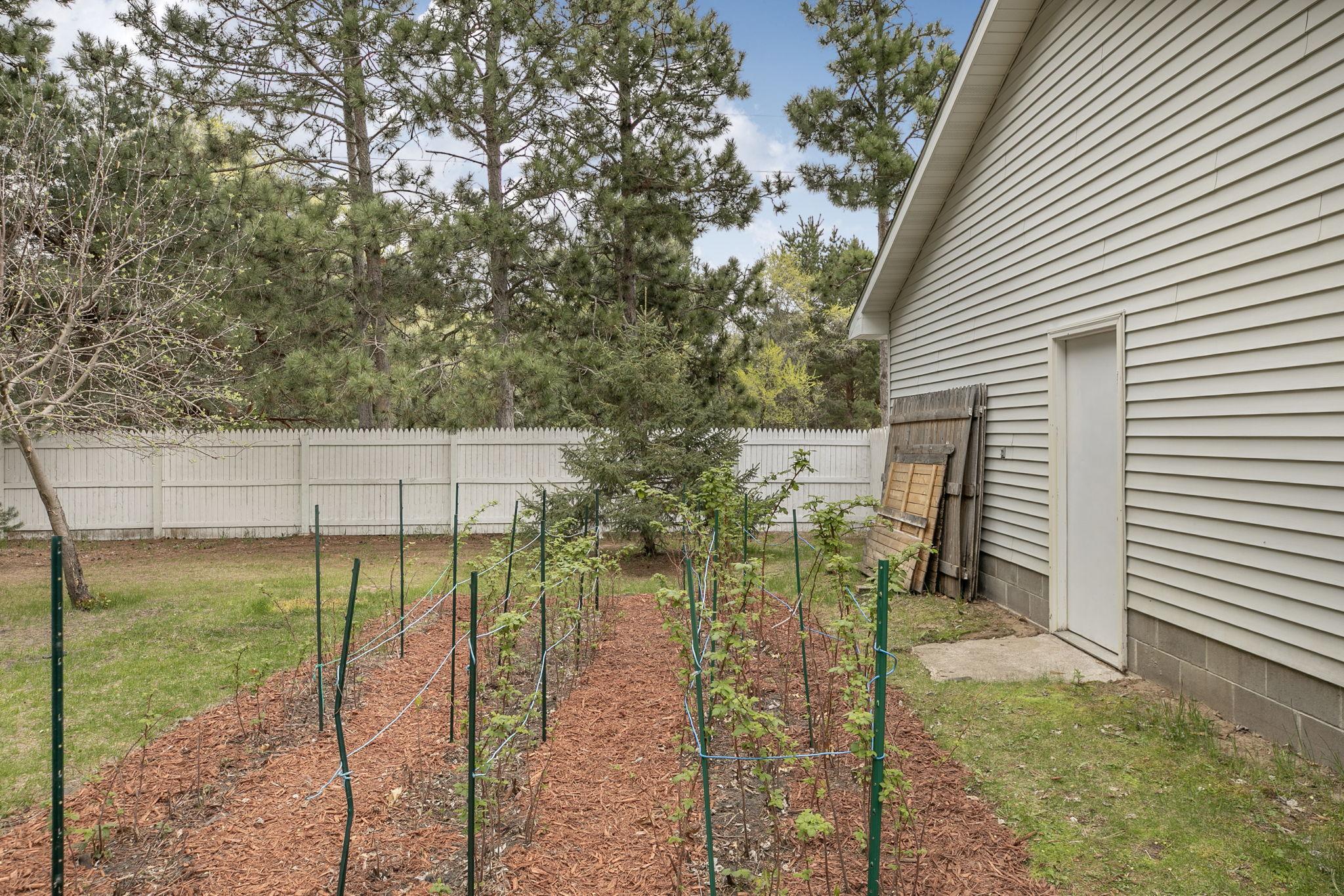 19250 Leyte St NE, Wyoming, MN 55092