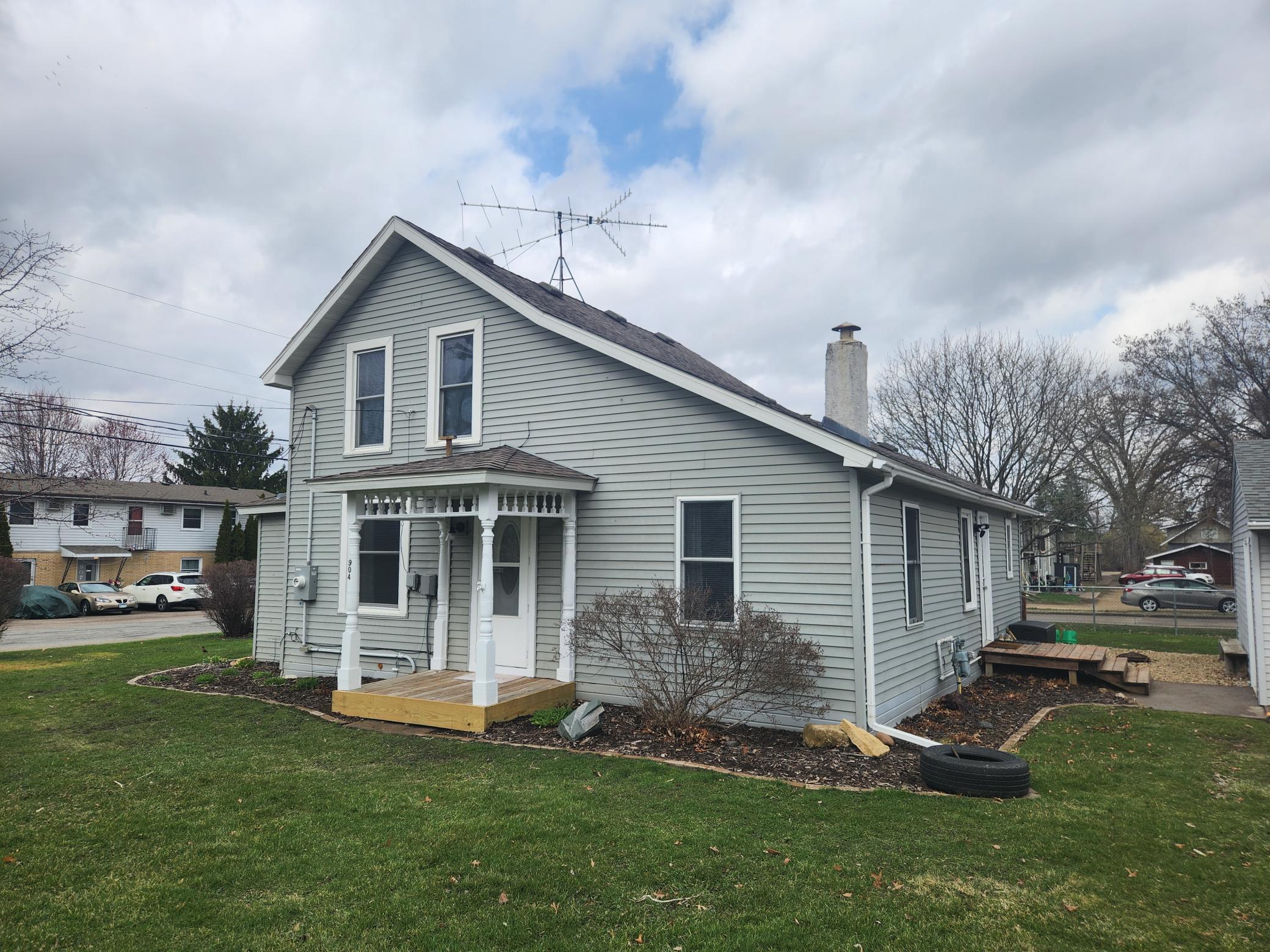 904 Pearl St, Prescott, WI 54021