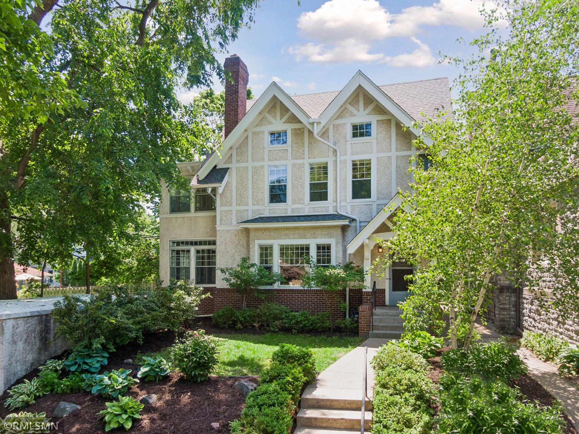 2517 W 42nd St, Minneapolis, MN 55410