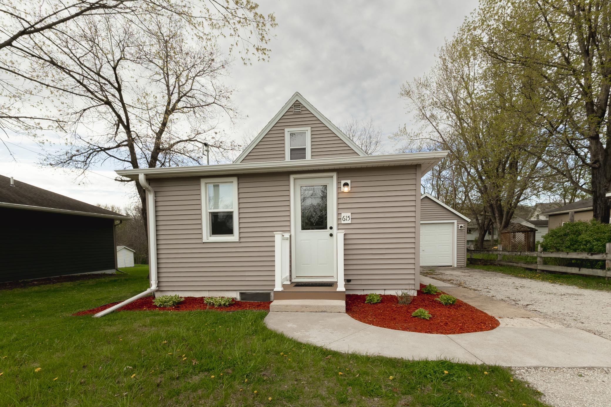 615 Union St NE, Chatfield, MN 55923