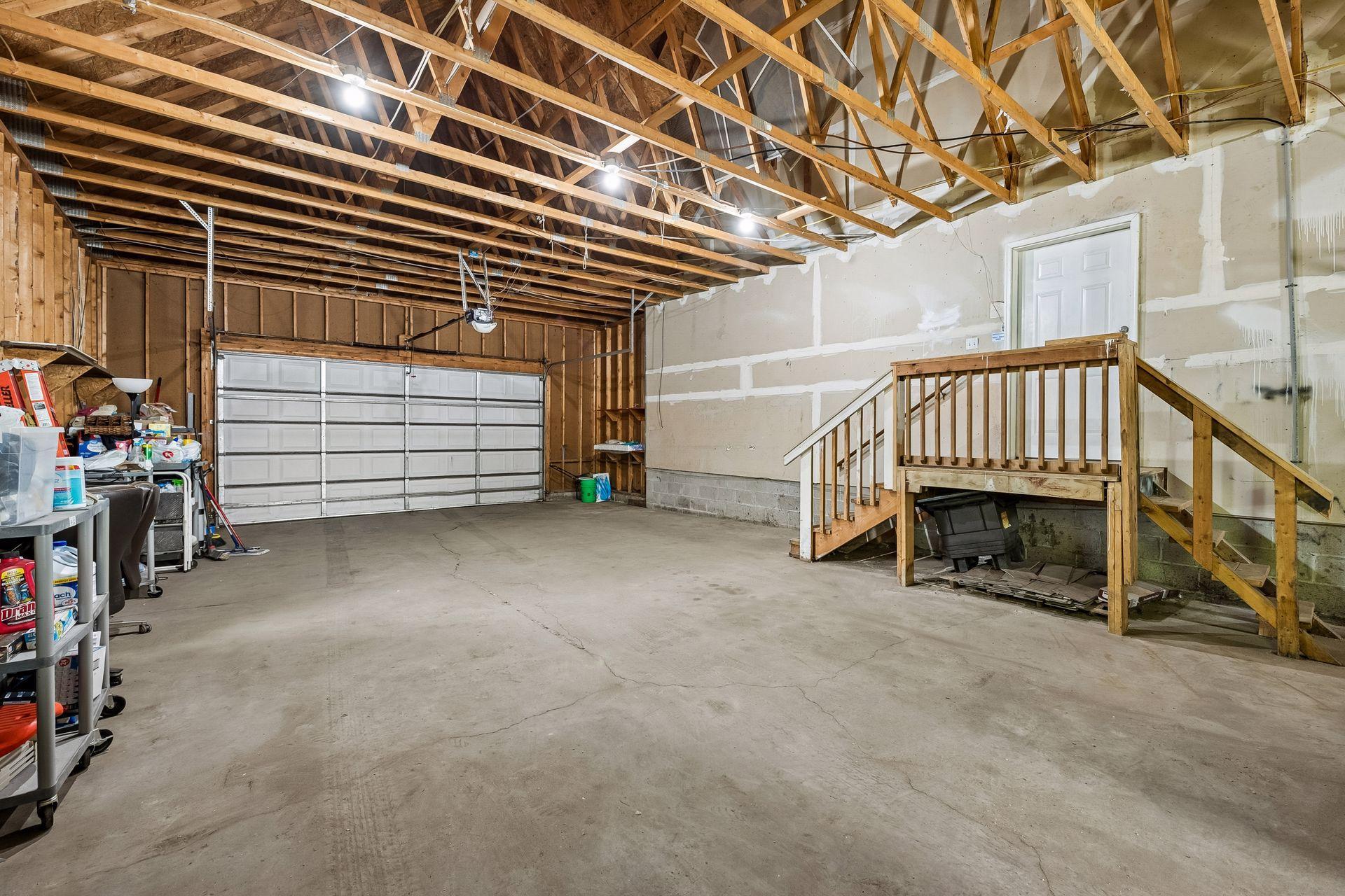 9934 Maple Ave, Bloomington, MN 55431