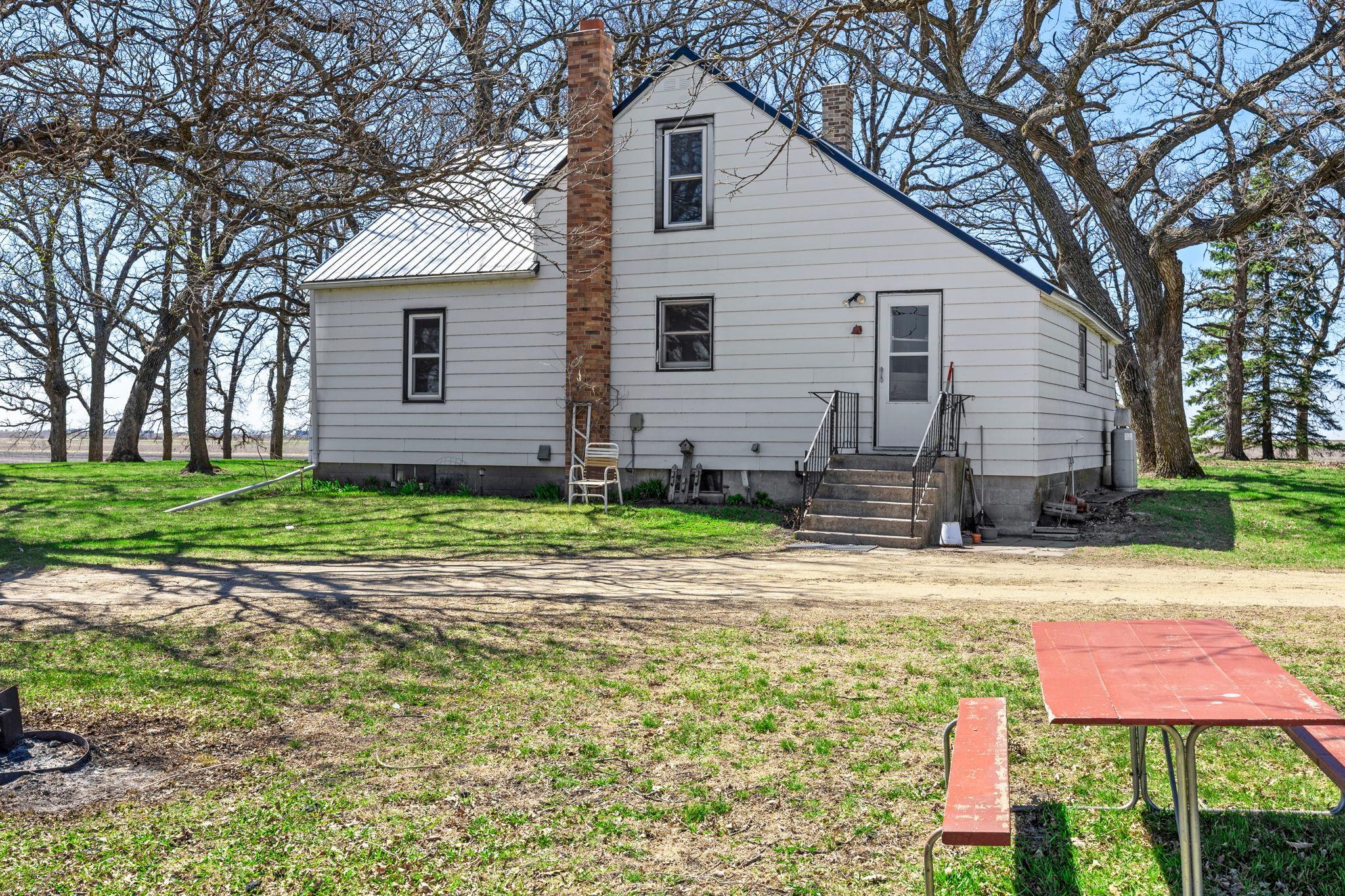 58446 150th St, Litchfield, MN 55355