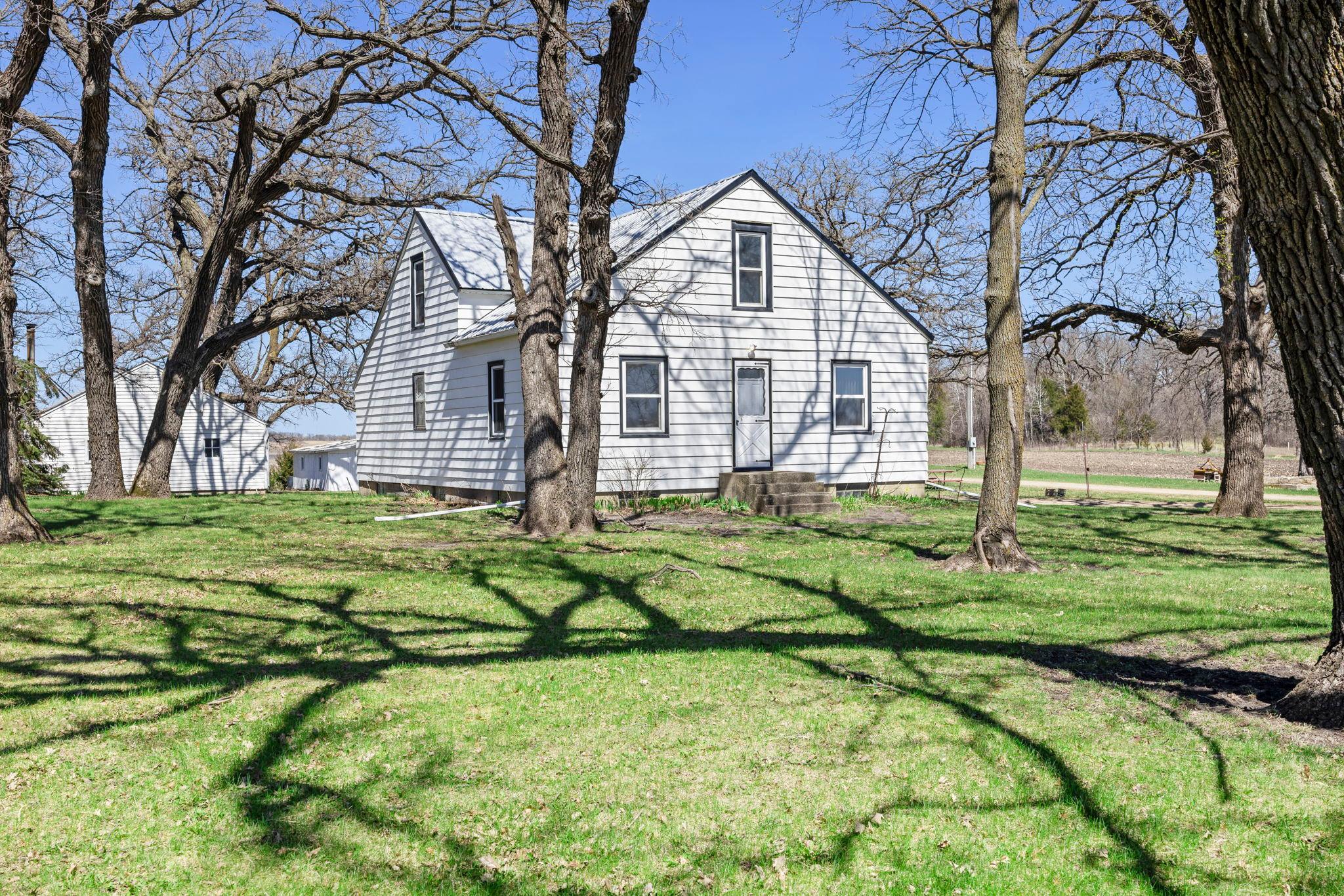 58446 150th St, Litchfield, MN 55355