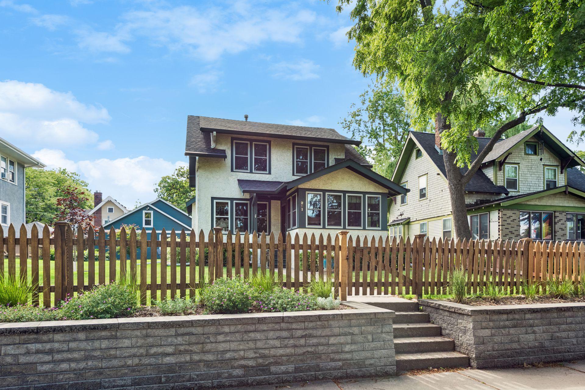 291 Macalester St, Saint Paul, MN 55105
