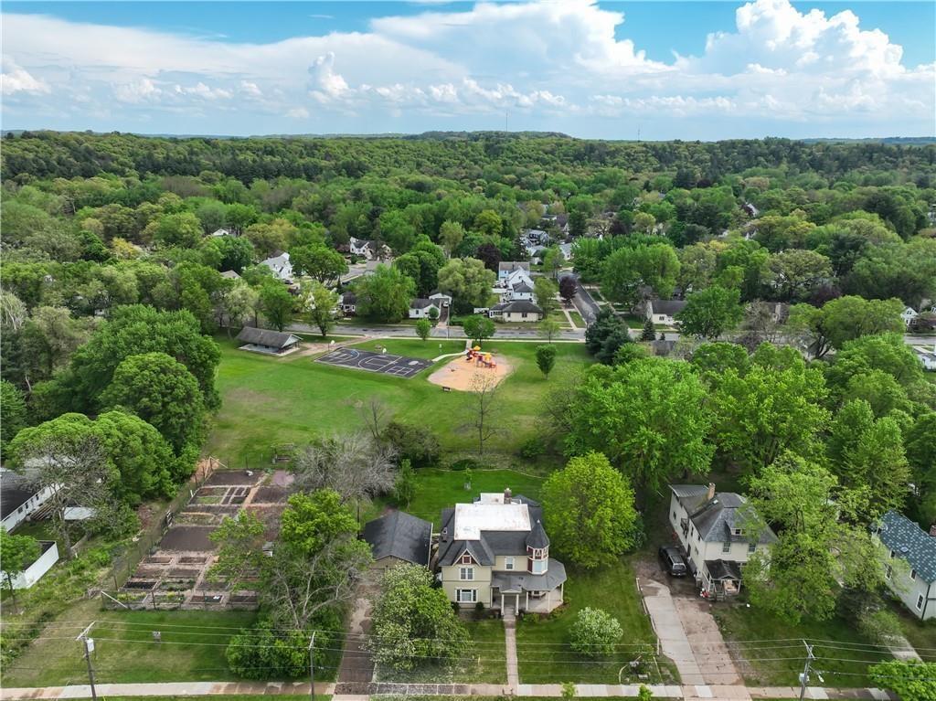 435 Jefferson St, Eau Claire, WI 54701