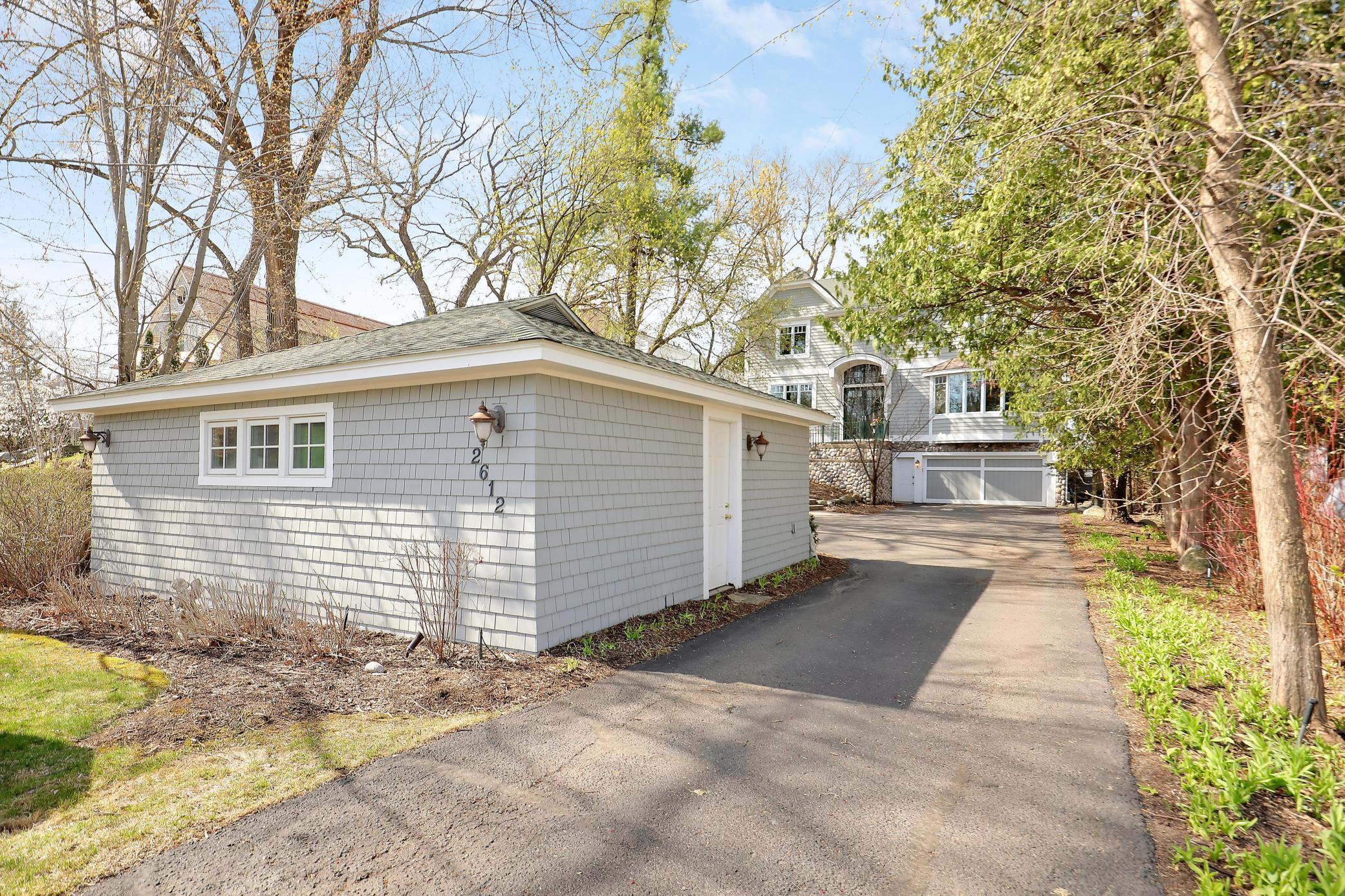 2612 Crosby Rd, Wayzata, MN 55391