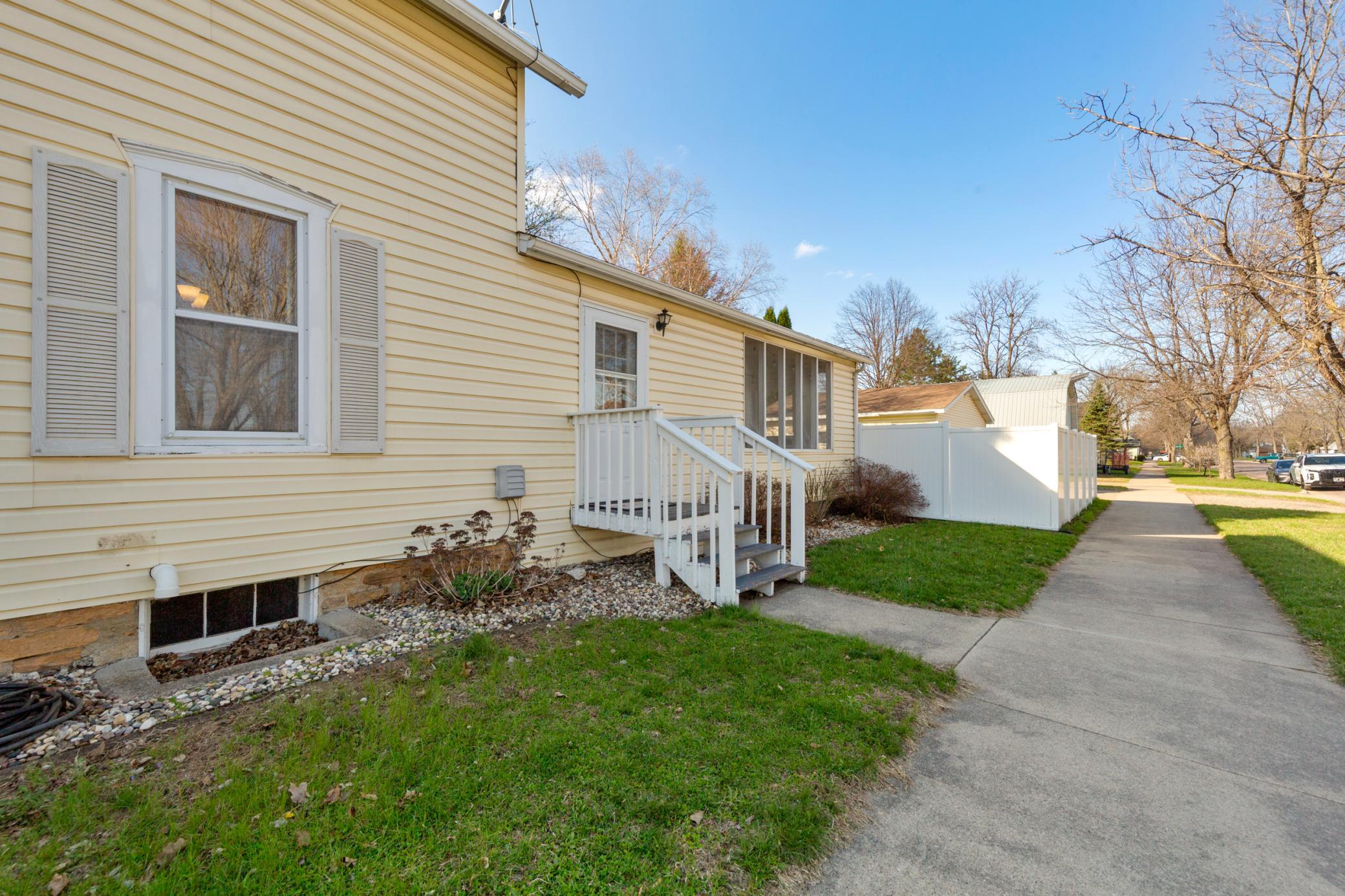401 Grace St, Saint Peter, MN 56082