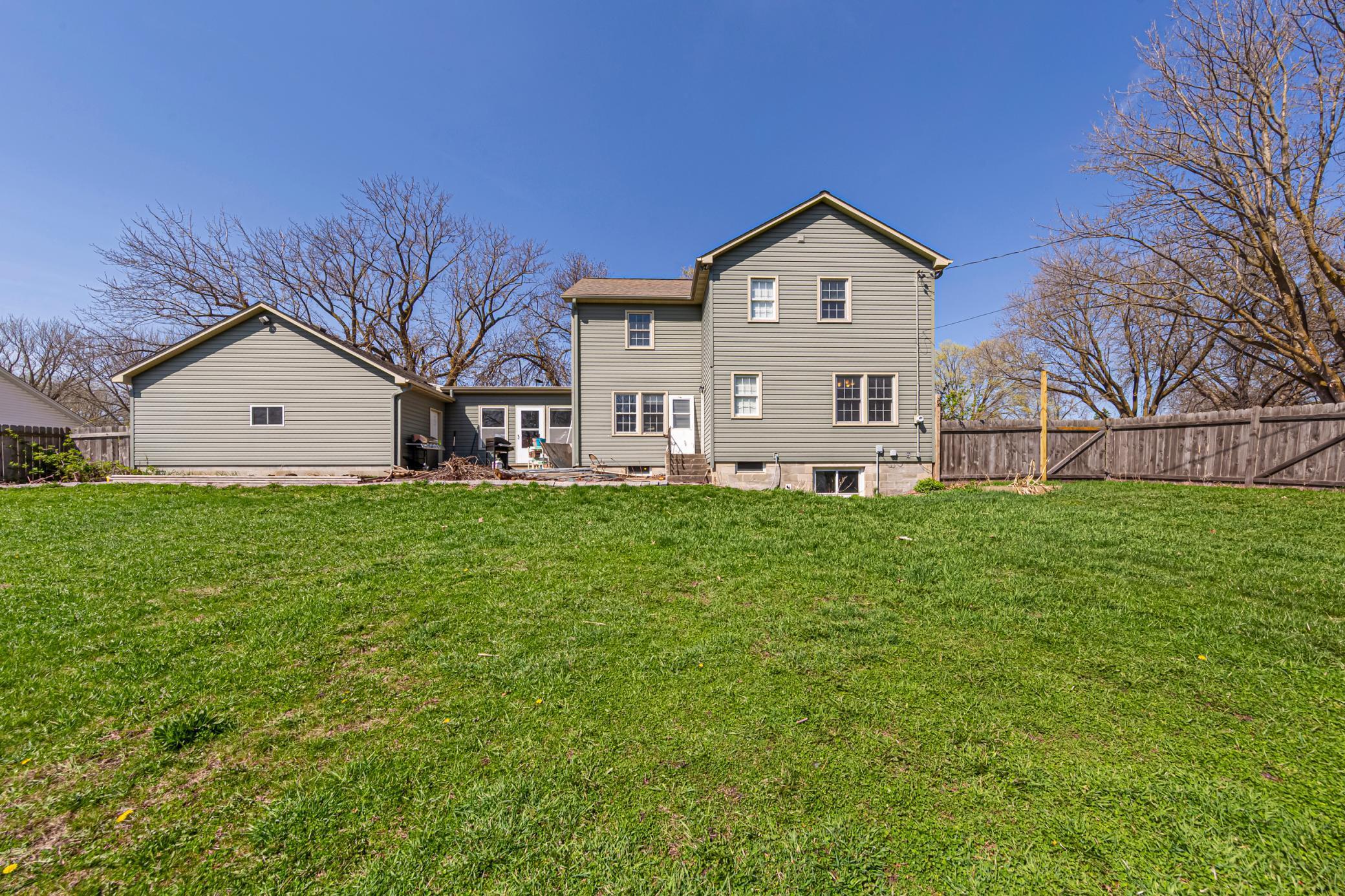 787 Clark Ave, Gibbon, MN 55335