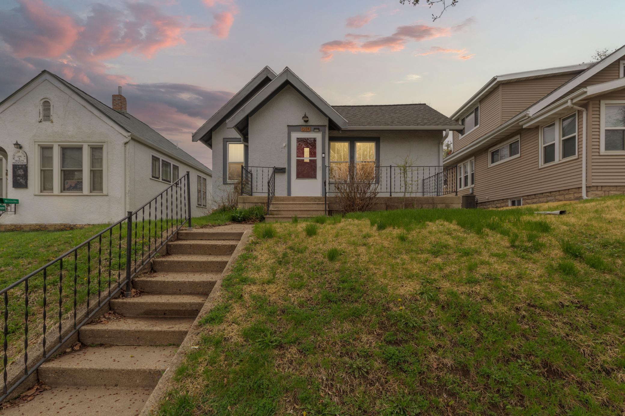 910 N 2nd St, Mankato, MN 56001