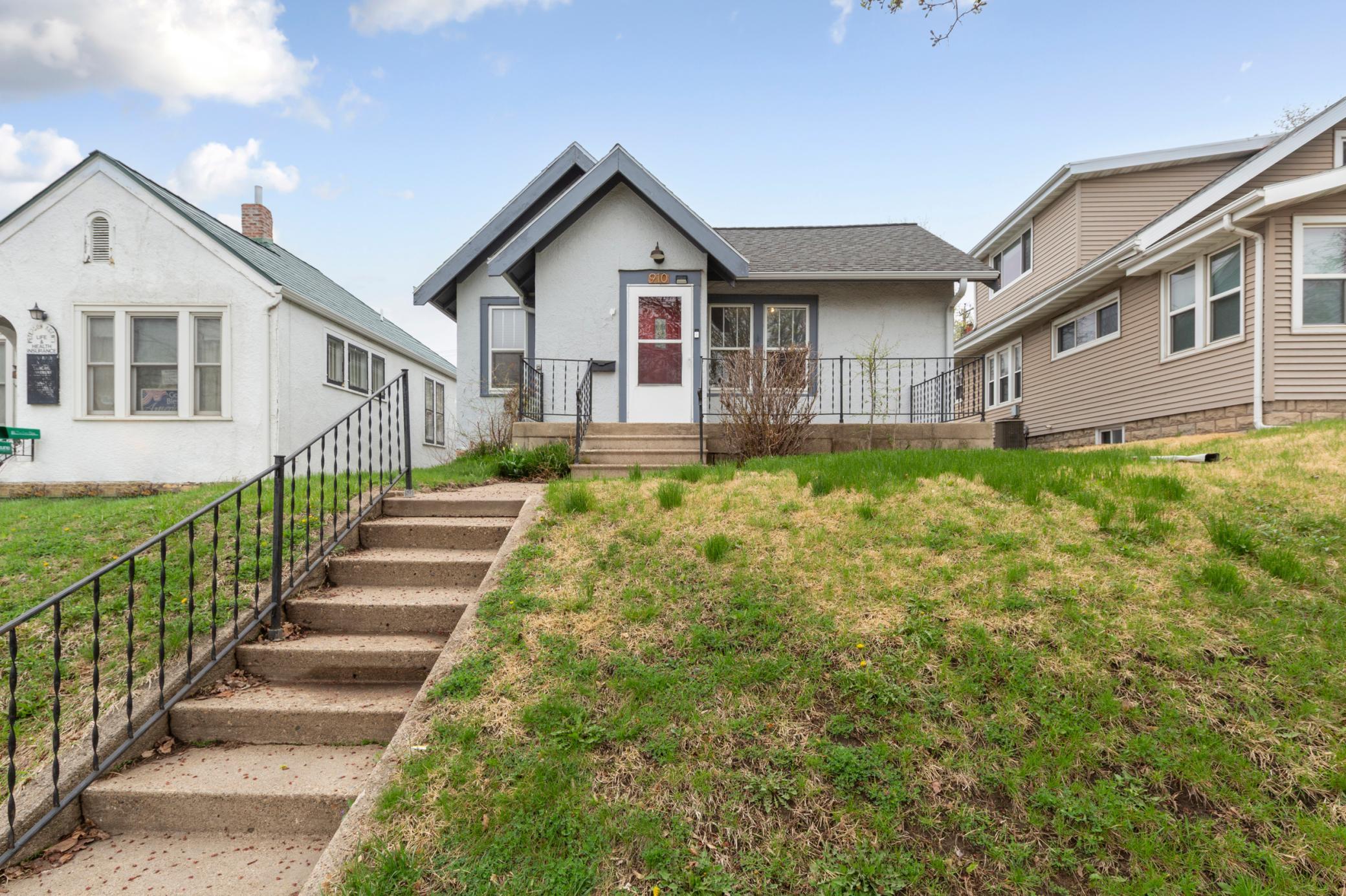 910 N 2nd St, Mankato, MN 56001