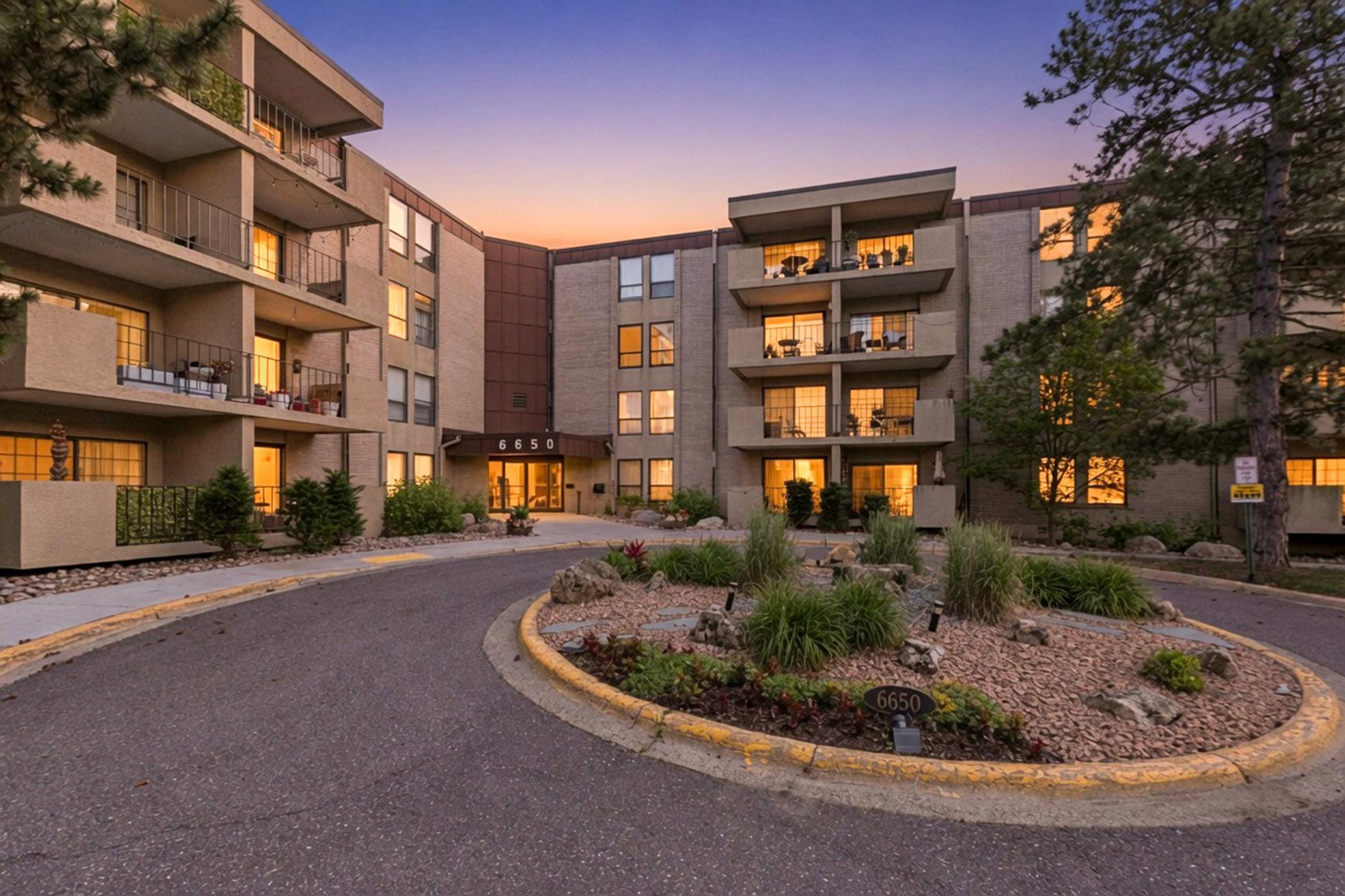 6650 Vernon Ave S #409, Edina, MN 55436