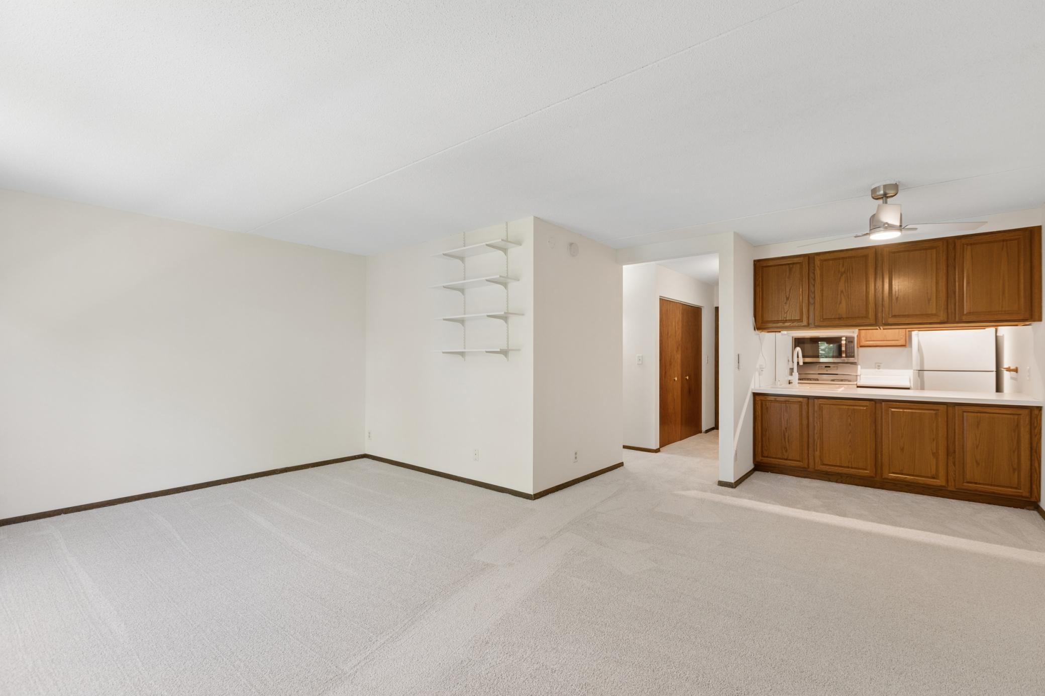 6650 Vernon Ave S #409, Edina, MN 55436