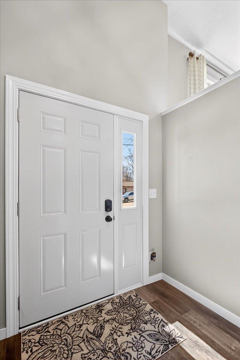 816 Park St W, Cannon Falls, MN 55009