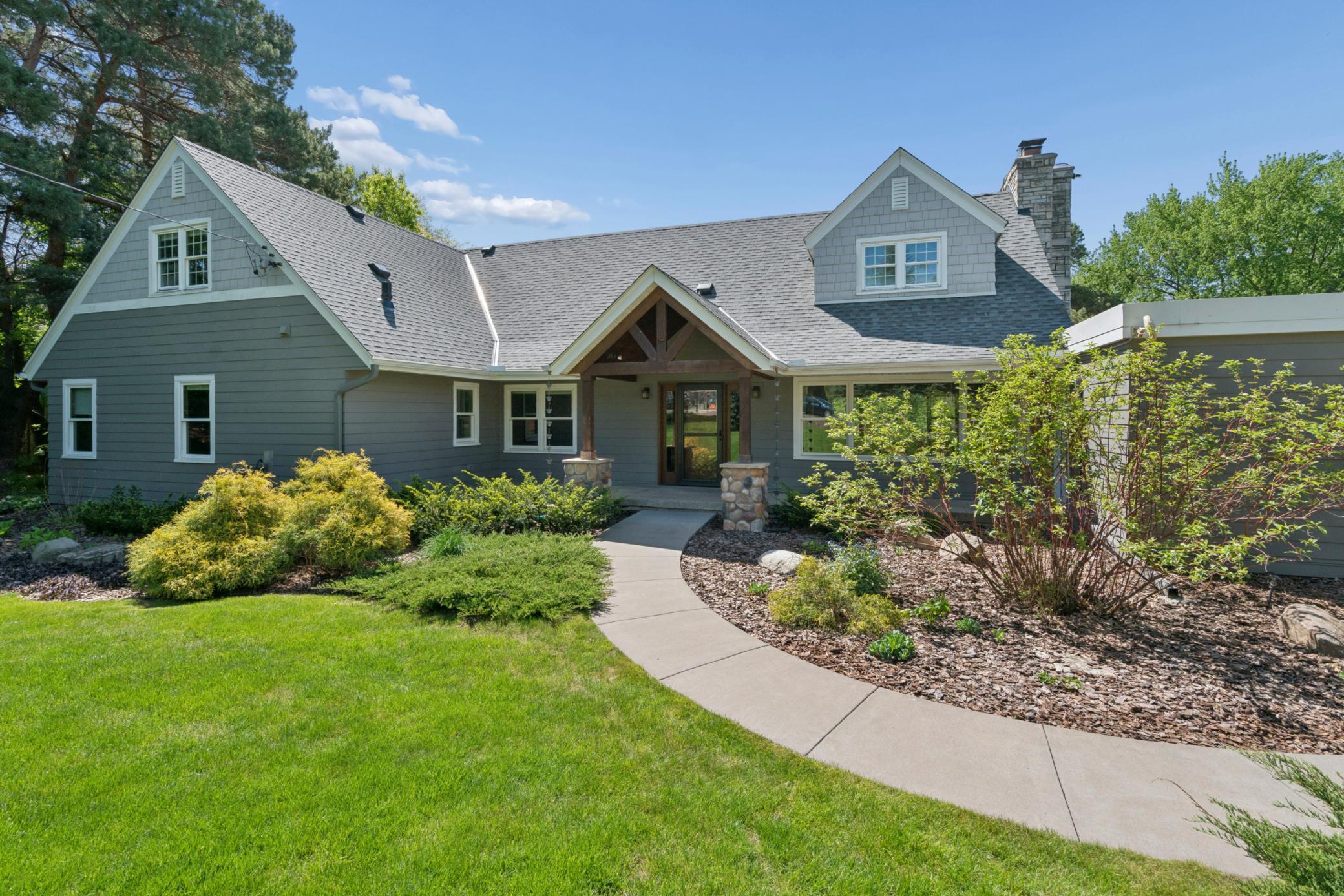 784 Hilltop Ct, Mendota Heights, MN 55118