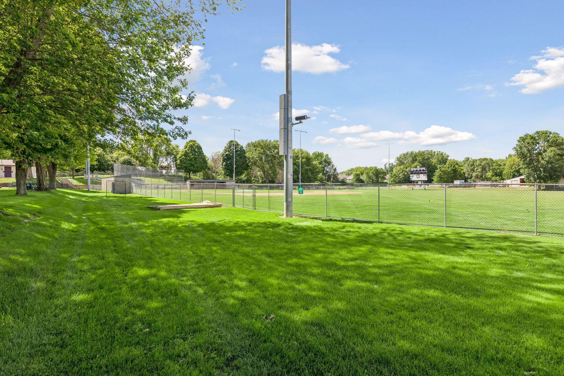 8648 Park Ave, Saint Bonifacius, MN 55375