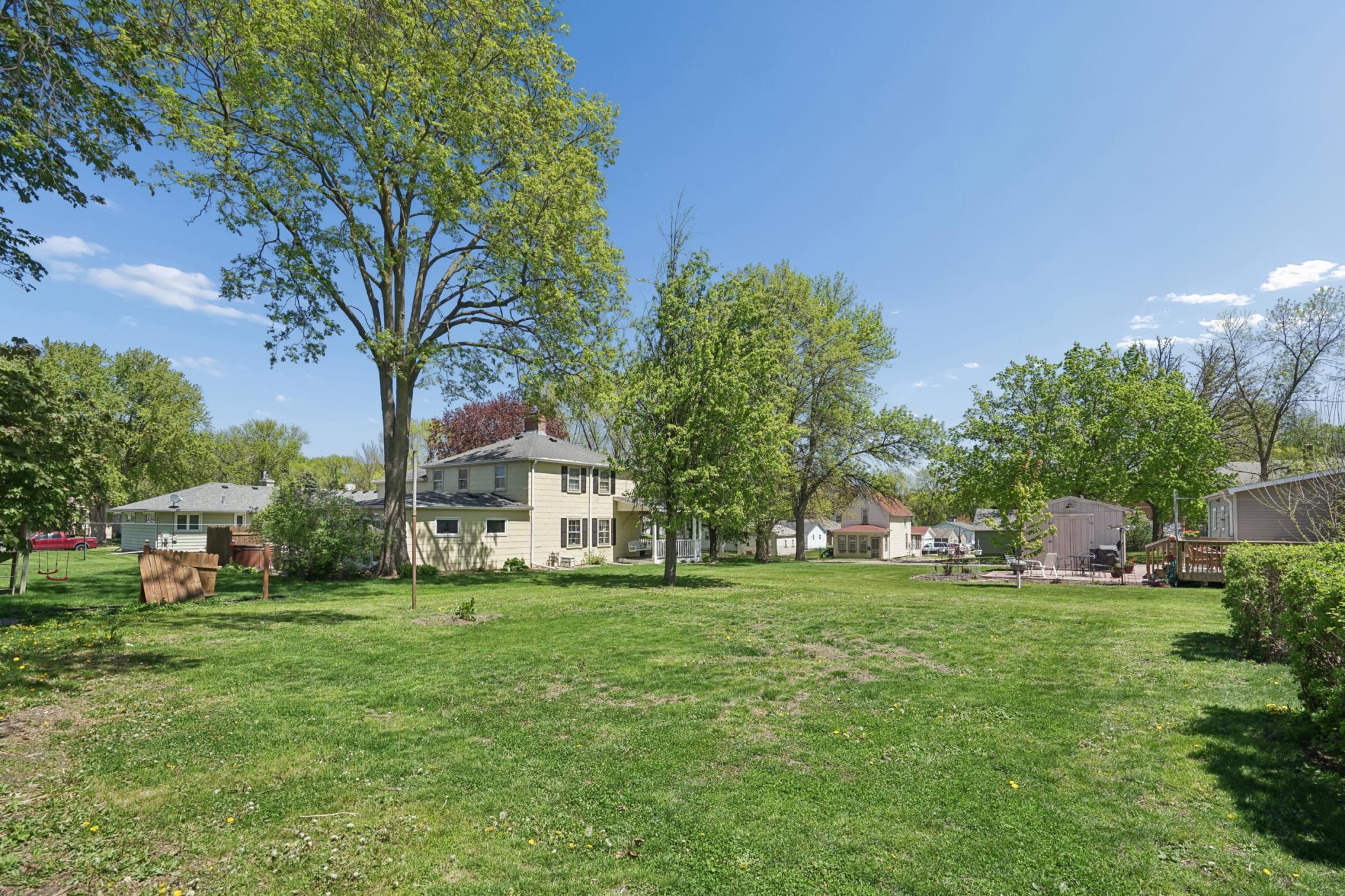 825 14th St E, Glencoe, MN 55336