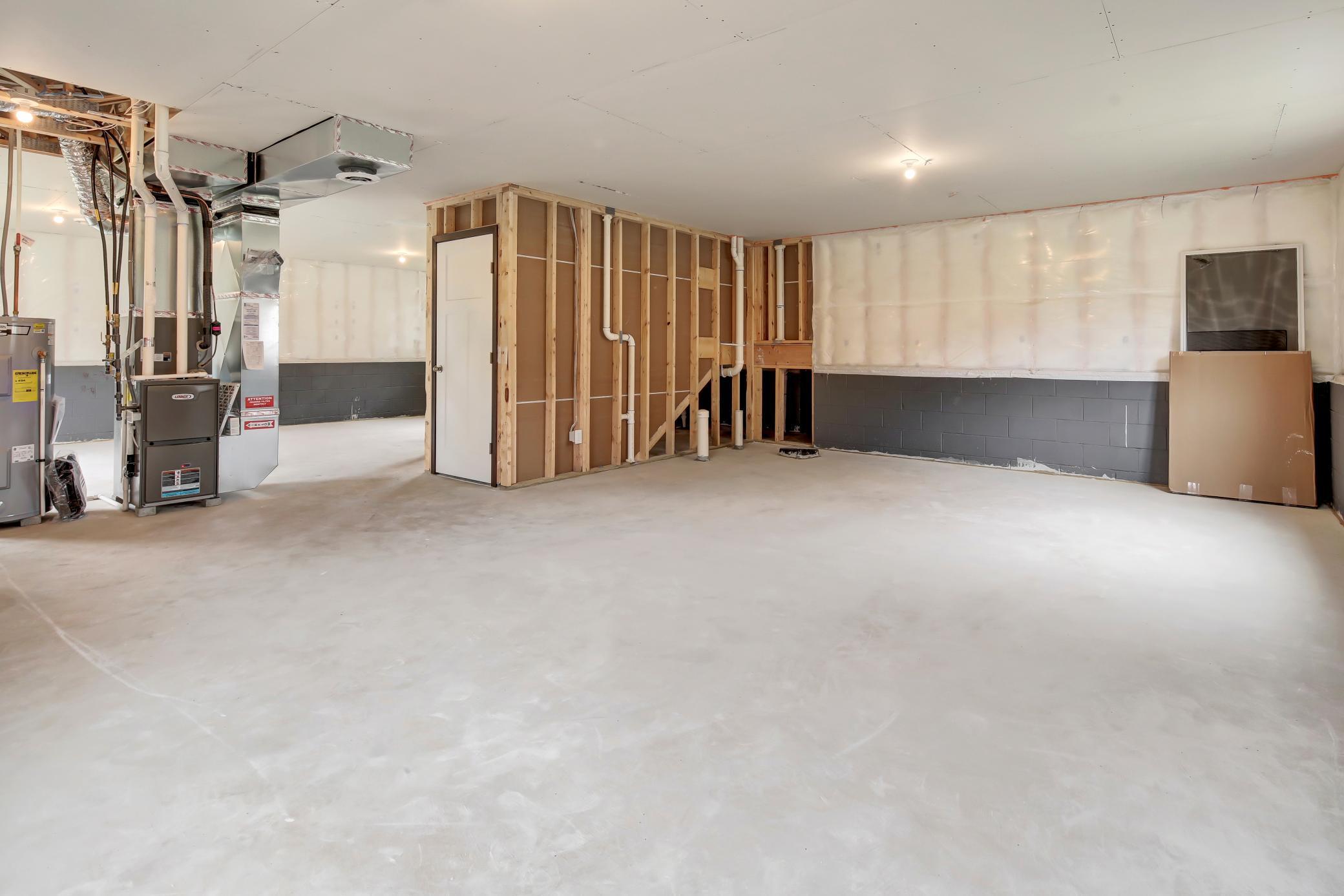 2552 Topaz St, Saint Augusta, MN 56301